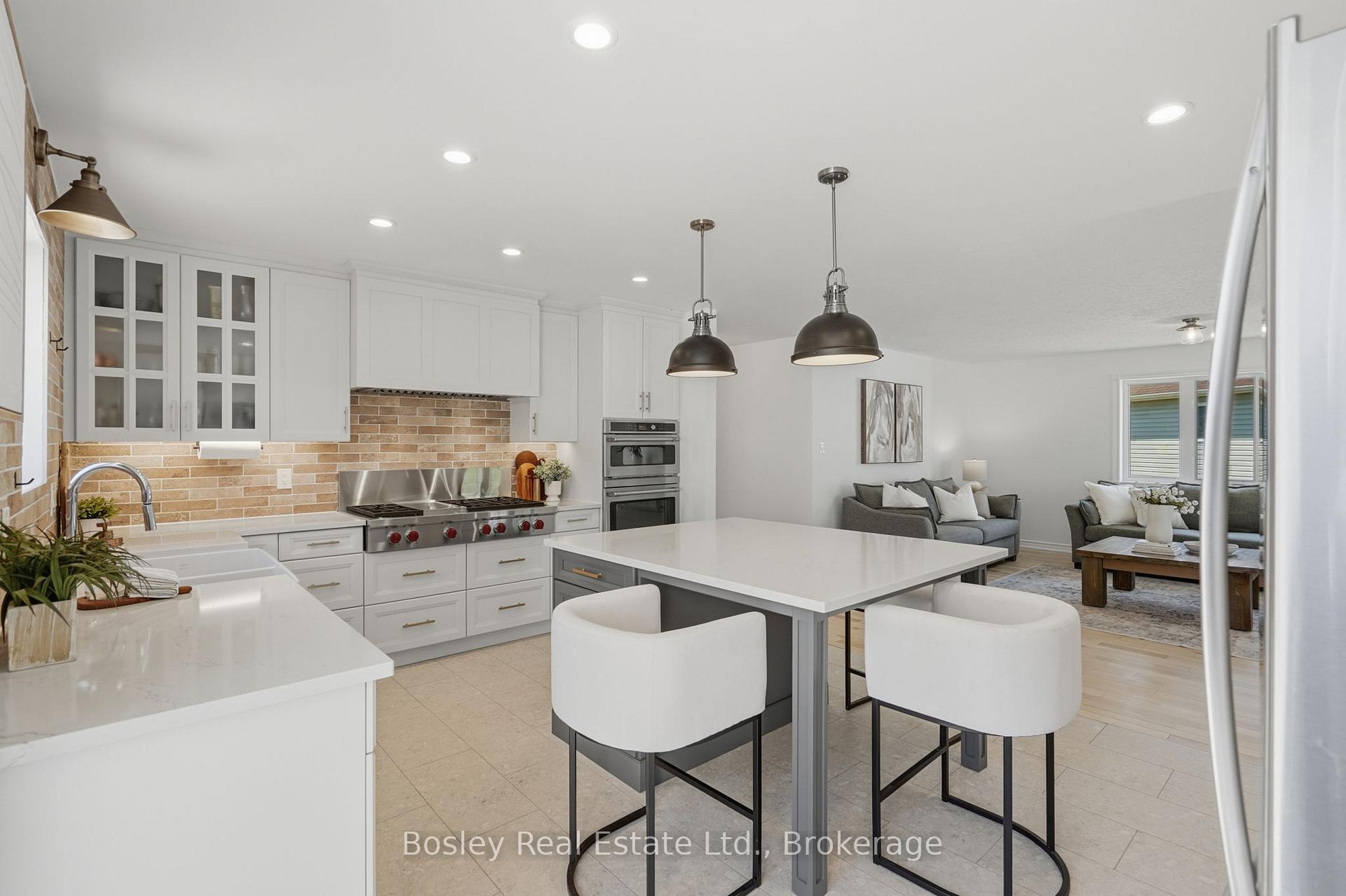 Photo 10 of 208 Lamont Court, Clearview, Stayner — HOMEH