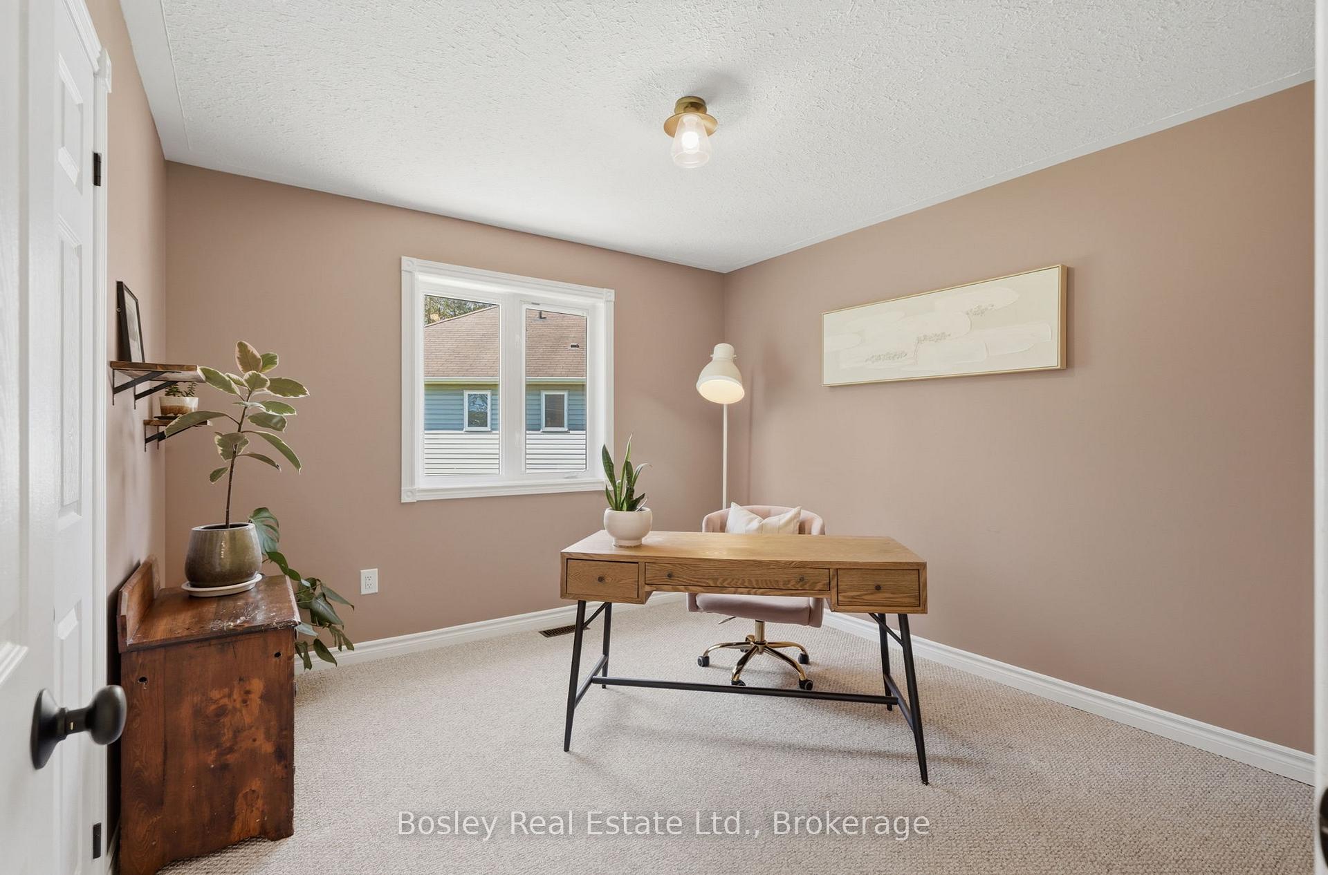 Photo 15 of 208 Lamont Court, Clearview, Stayner — HOMEH