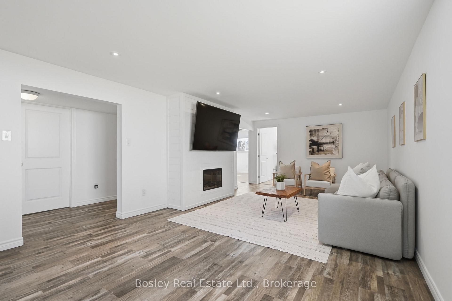 Photo 20 of 208 Lamont Court, Clearview, Stayner — HOMEH