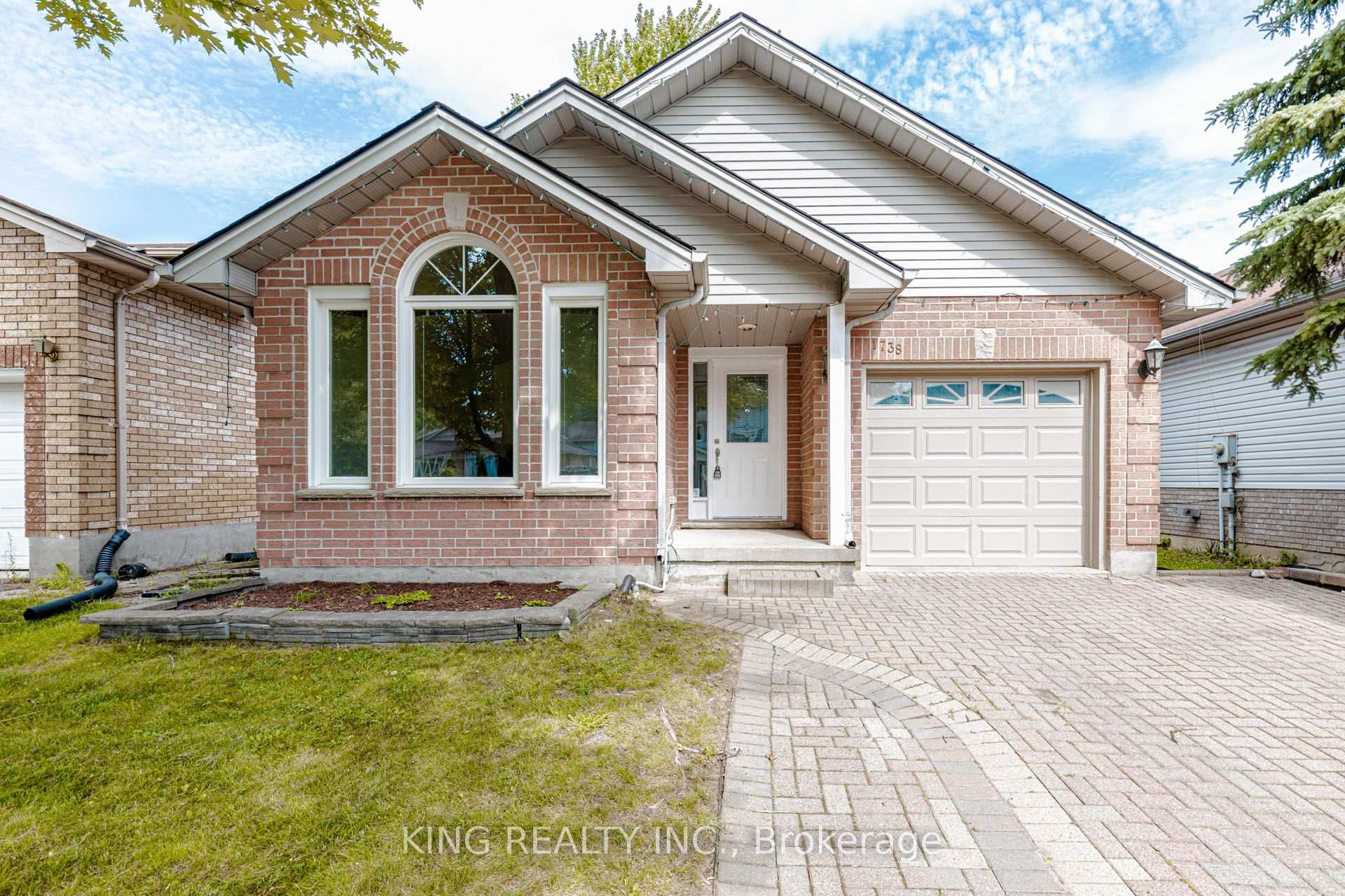 Photo 1 of 1738 Marconi Boulevard, London, East I — HOMEH