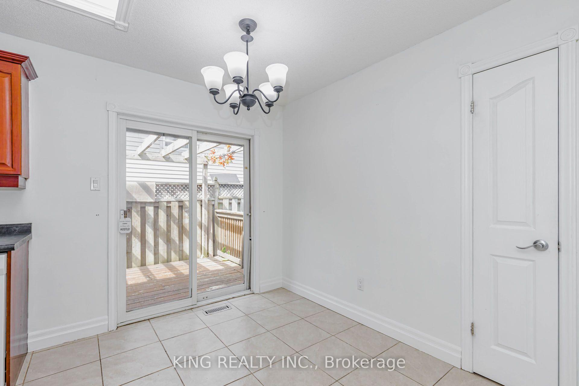 Photo 15 of 1738 Marconi Boulevard, London, East I — HOMEH