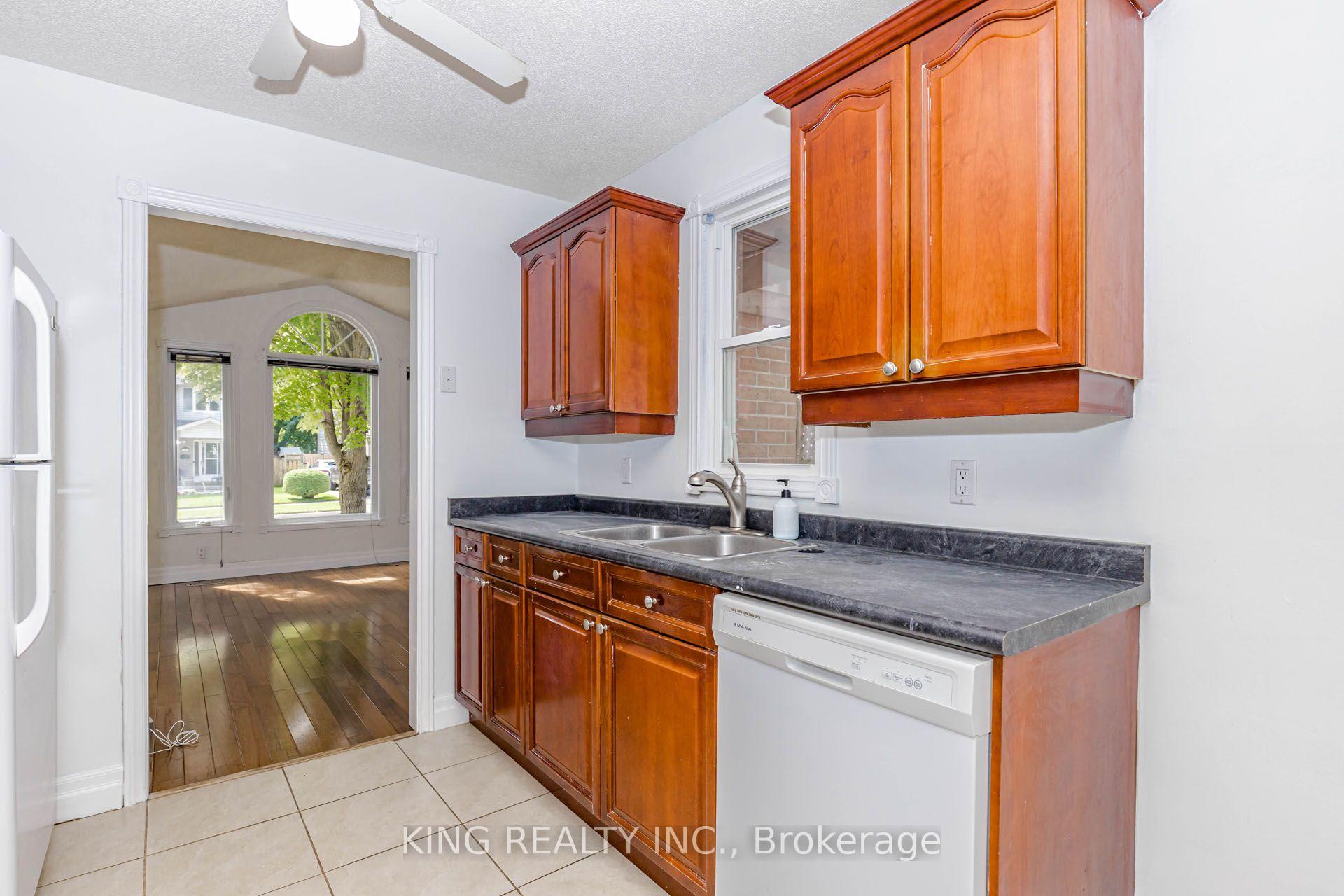 Photo 18 of 1738 Marconi Boulevard, London, East I — HOMEH