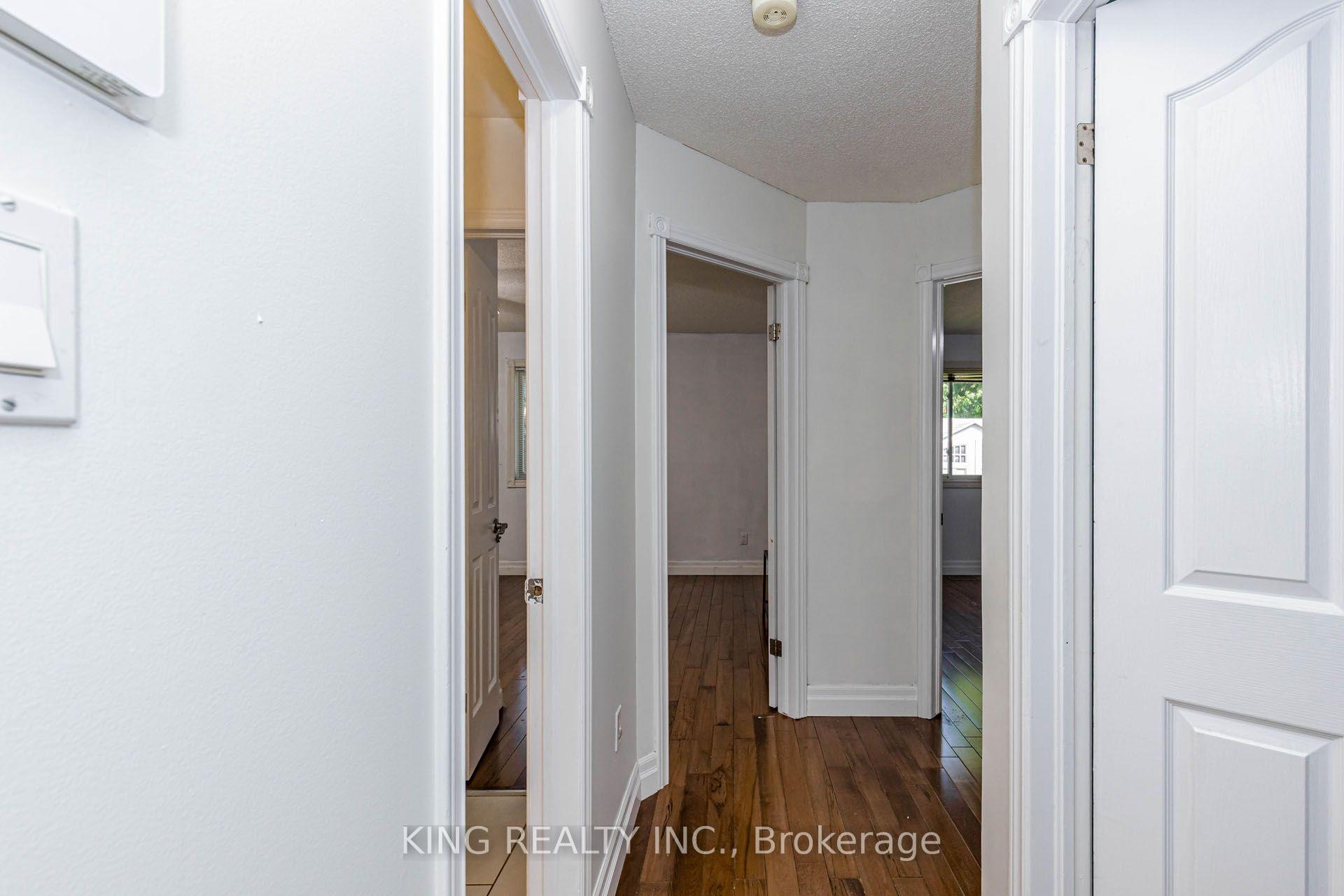 Photo 23 of 1738 Marconi Boulevard, London, East I — HOMEH
