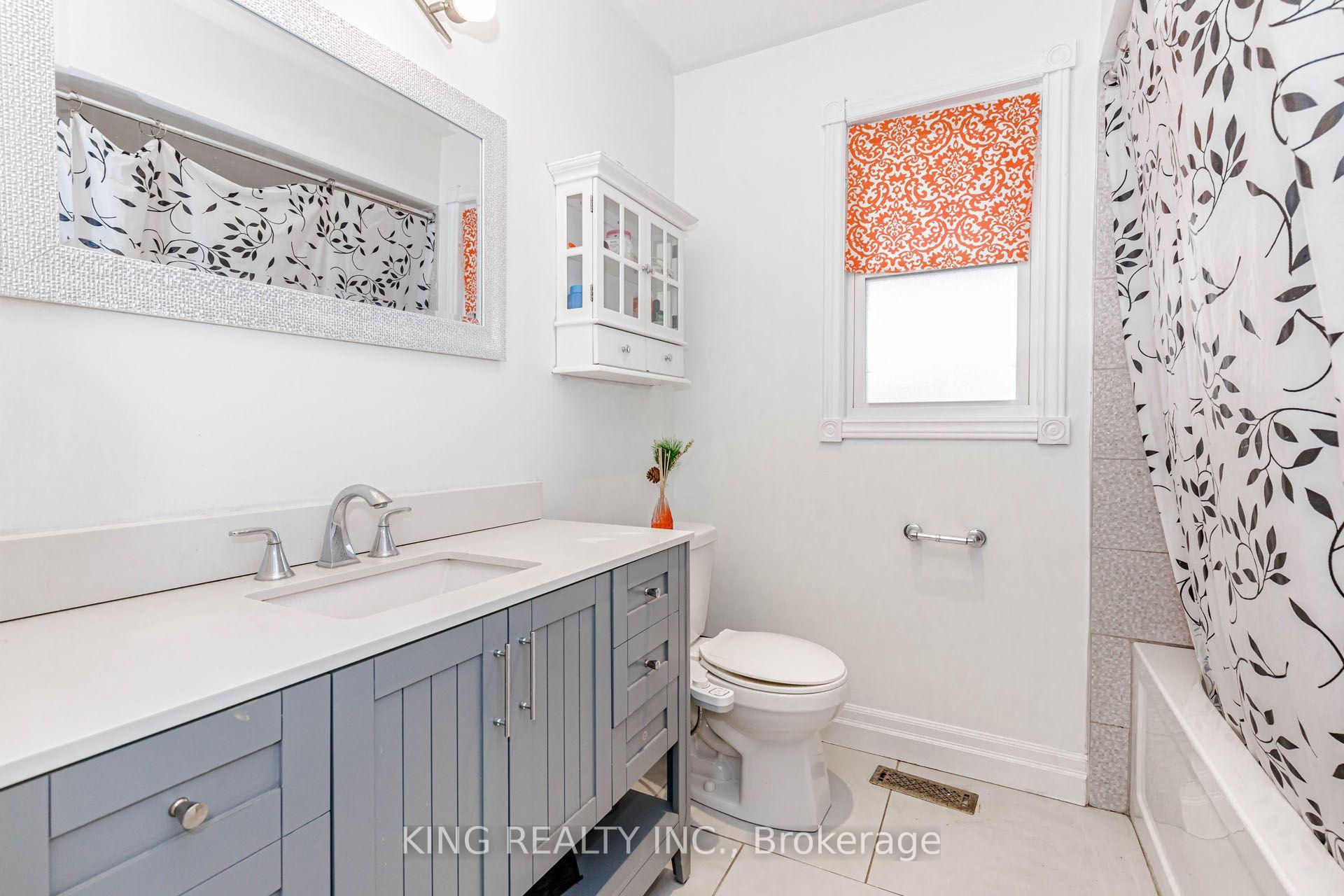 Photo 30 of 1738 Marconi Boulevard, London, East I — HOMEH