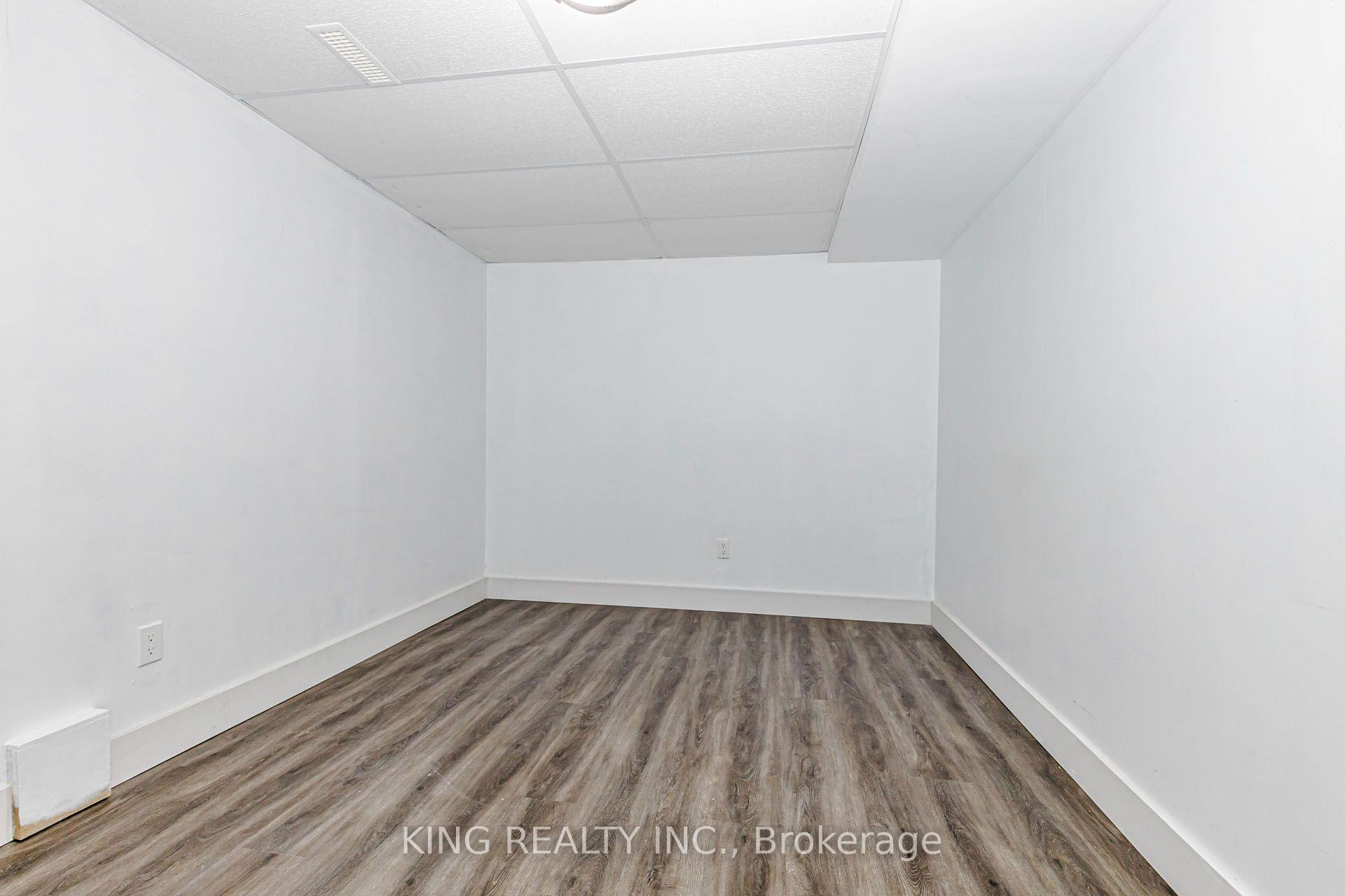 Photo 41 of 1738 Marconi Boulevard, London, East I — HOMEH