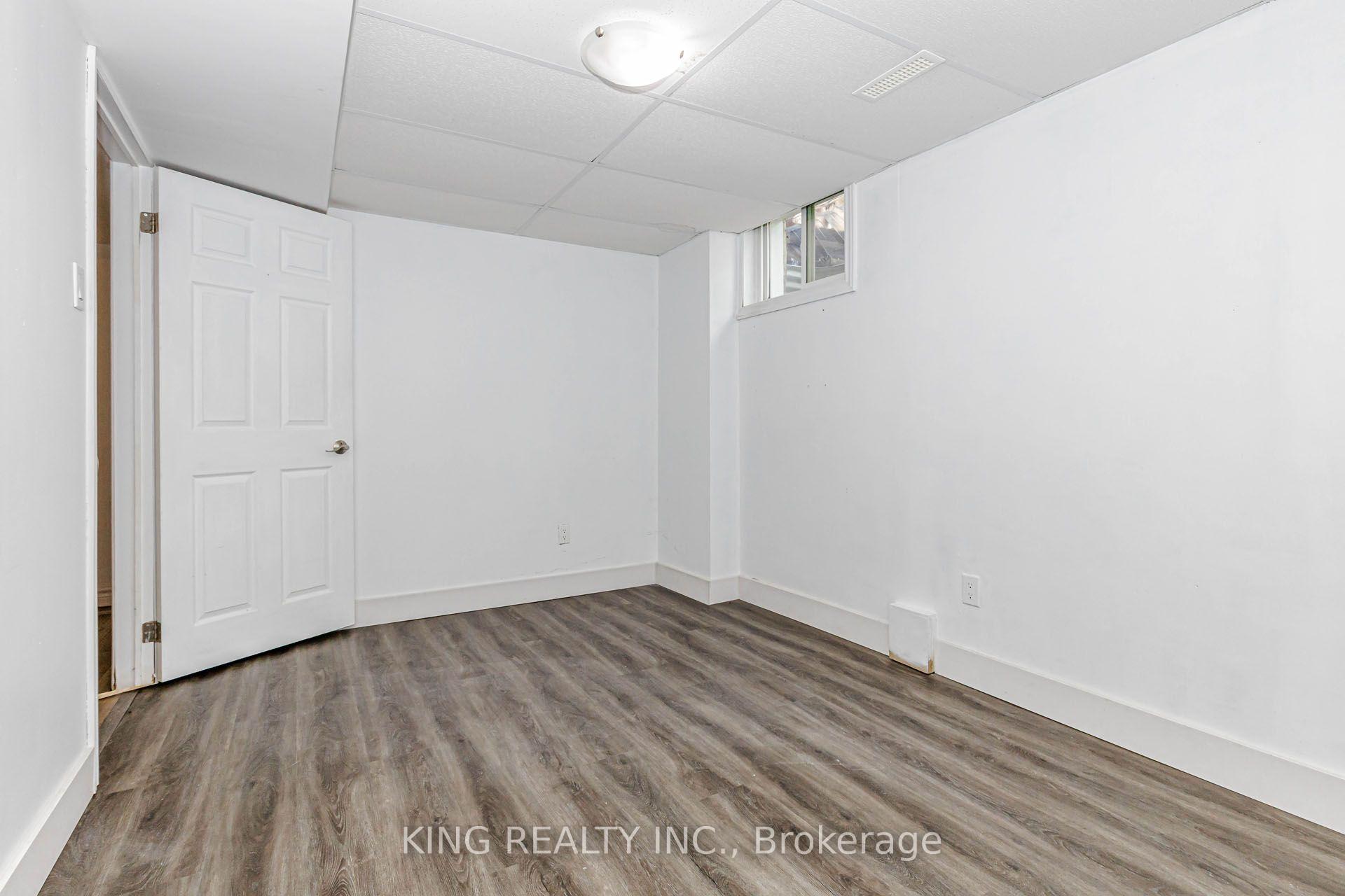 Photo 42 of 1738 Marconi Boulevard, London, East I — HOMEH