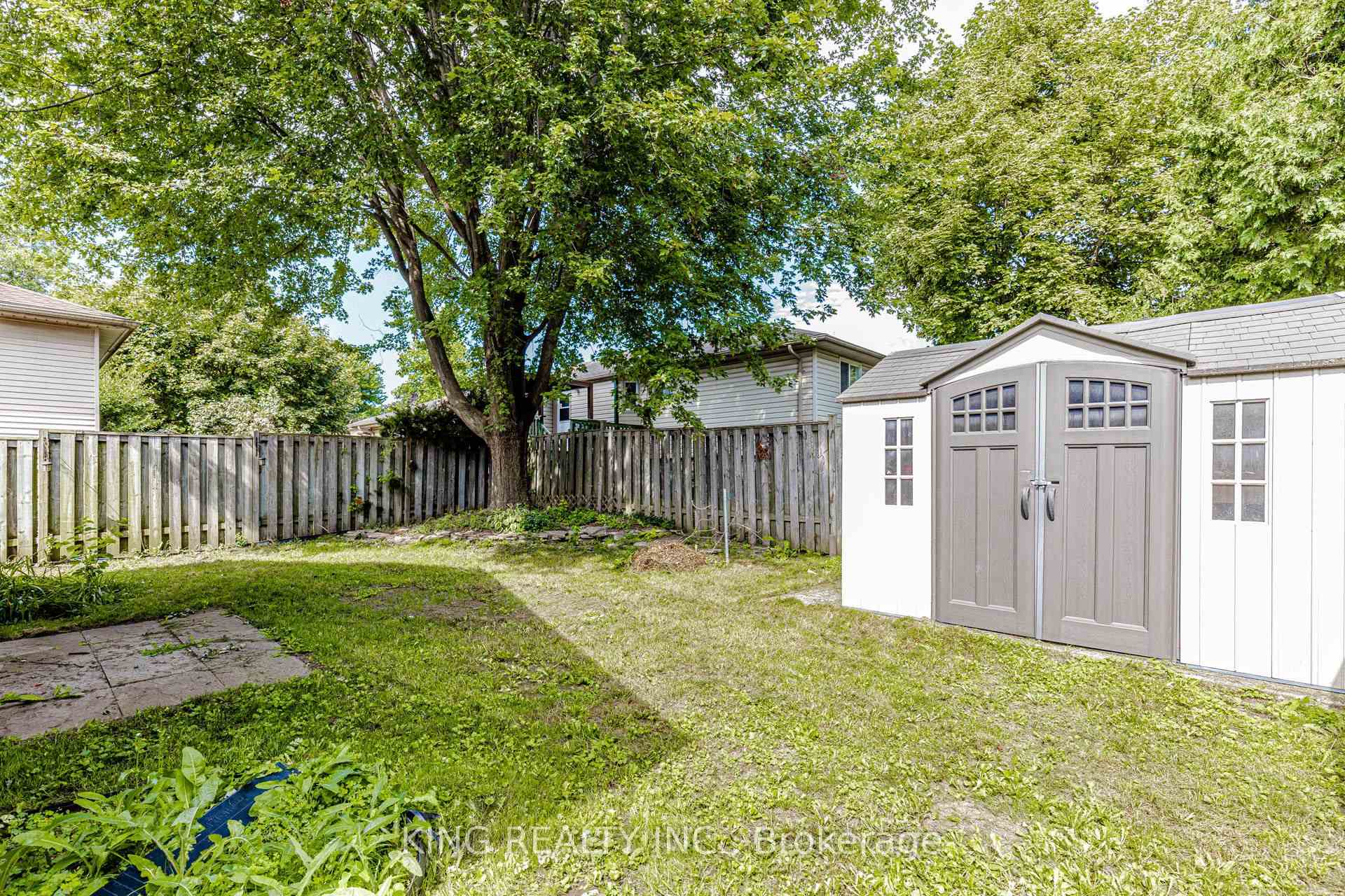 Photo 47 of 1738 Marconi Boulevard, London, East I — HOMEH