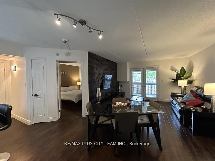 Photo 4 of Unit 220, 2030 Cleaver Avenue, Burlington, Headon — HOMEH