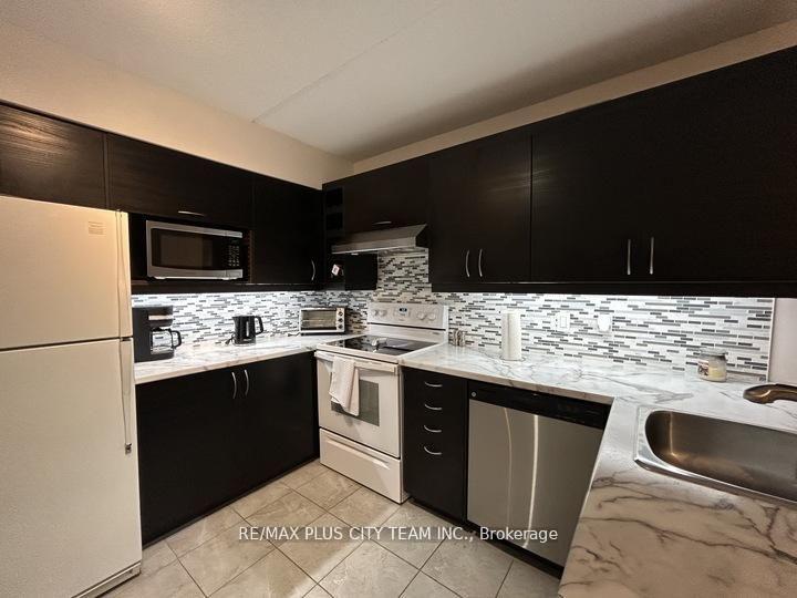 Photo 8 of Unit 220, 2030 Cleaver Avenue, Burlington, Headon — HOMEH