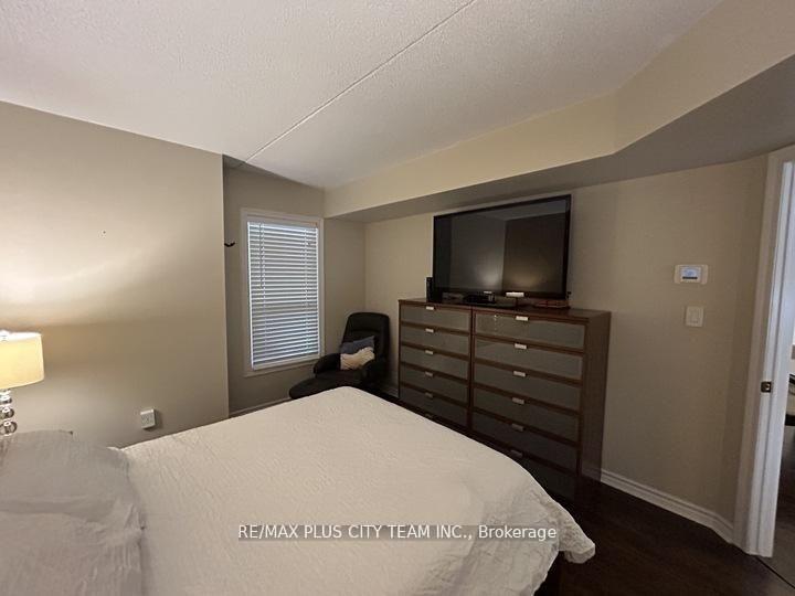 Photo 11 of Unit 220, 2030 Cleaver Avenue, Burlington, Headon — HOMEH