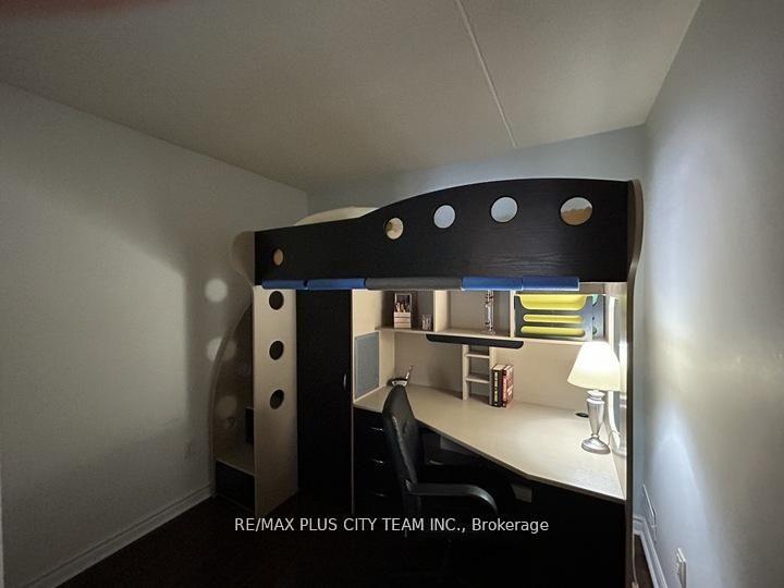 Photo 12 of Unit 220, 2030 Cleaver Avenue, Burlington, Headon — HOMEH