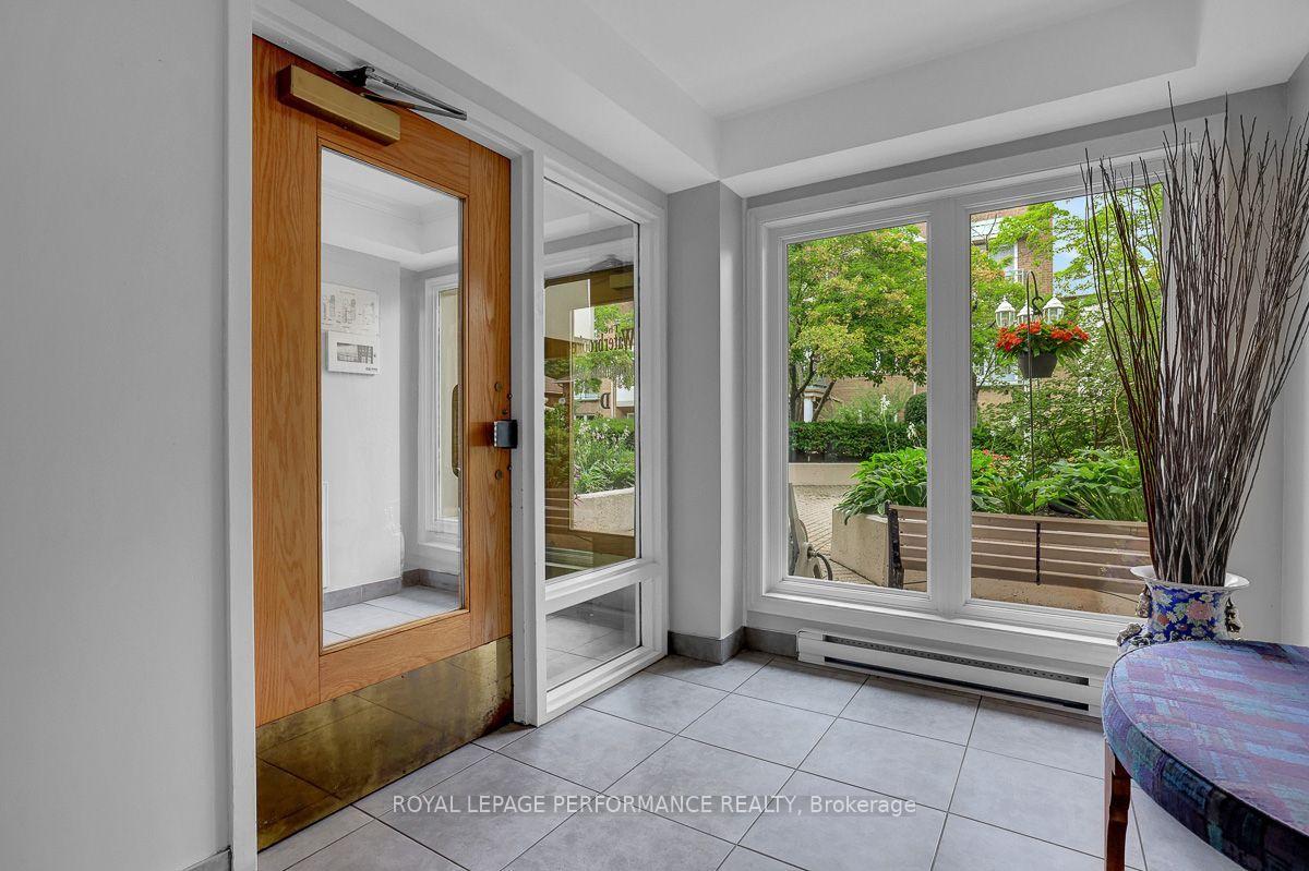 Photo 3 of Unit 401D, 1 Columbus Avenue, Ottawa, Overbrook — HOMEH