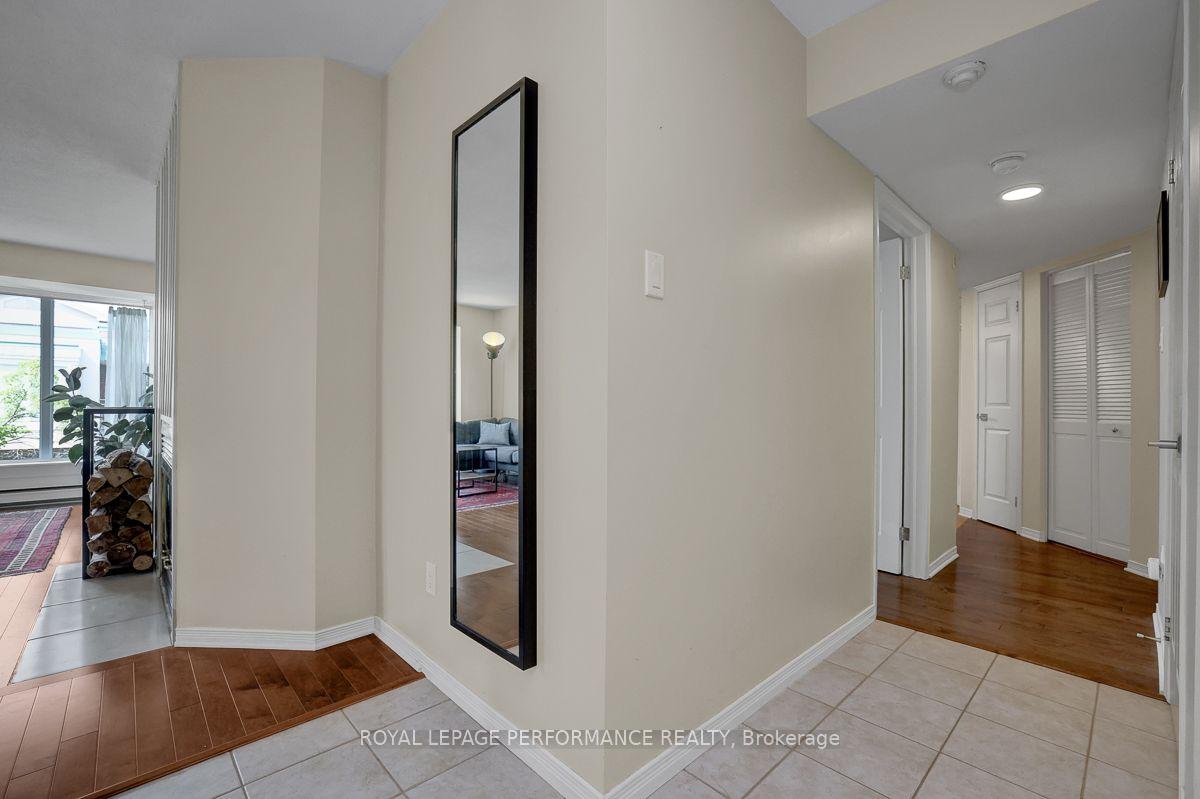 Photo 20 of Unit 401D, 1 Columbus Avenue, Ottawa, Overbrook — HOMEH