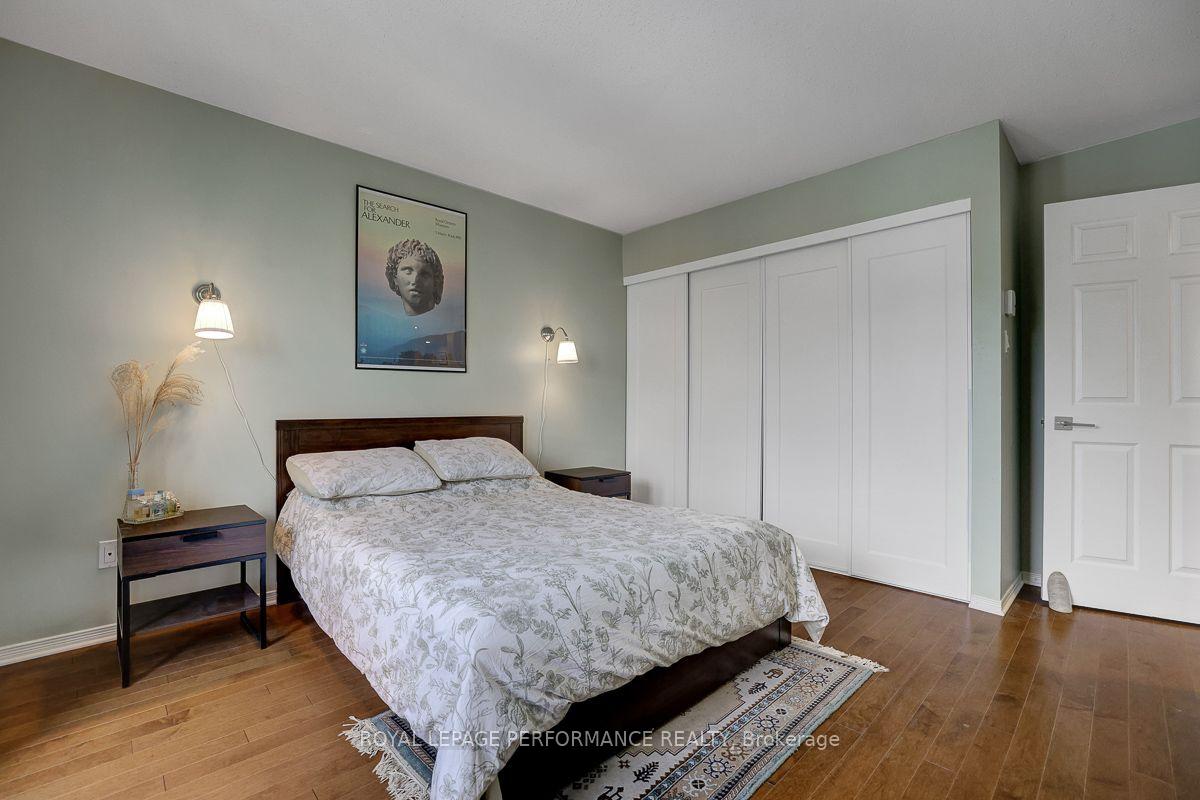 Photo 23 of Unit 401D, 1 Columbus Avenue, Ottawa, Overbrook — HOMEH