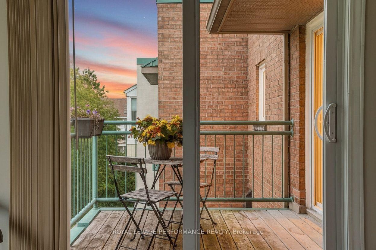 Photo 31 of Unit 401D, 1 Columbus Avenue, Ottawa, Overbrook — HOMEH