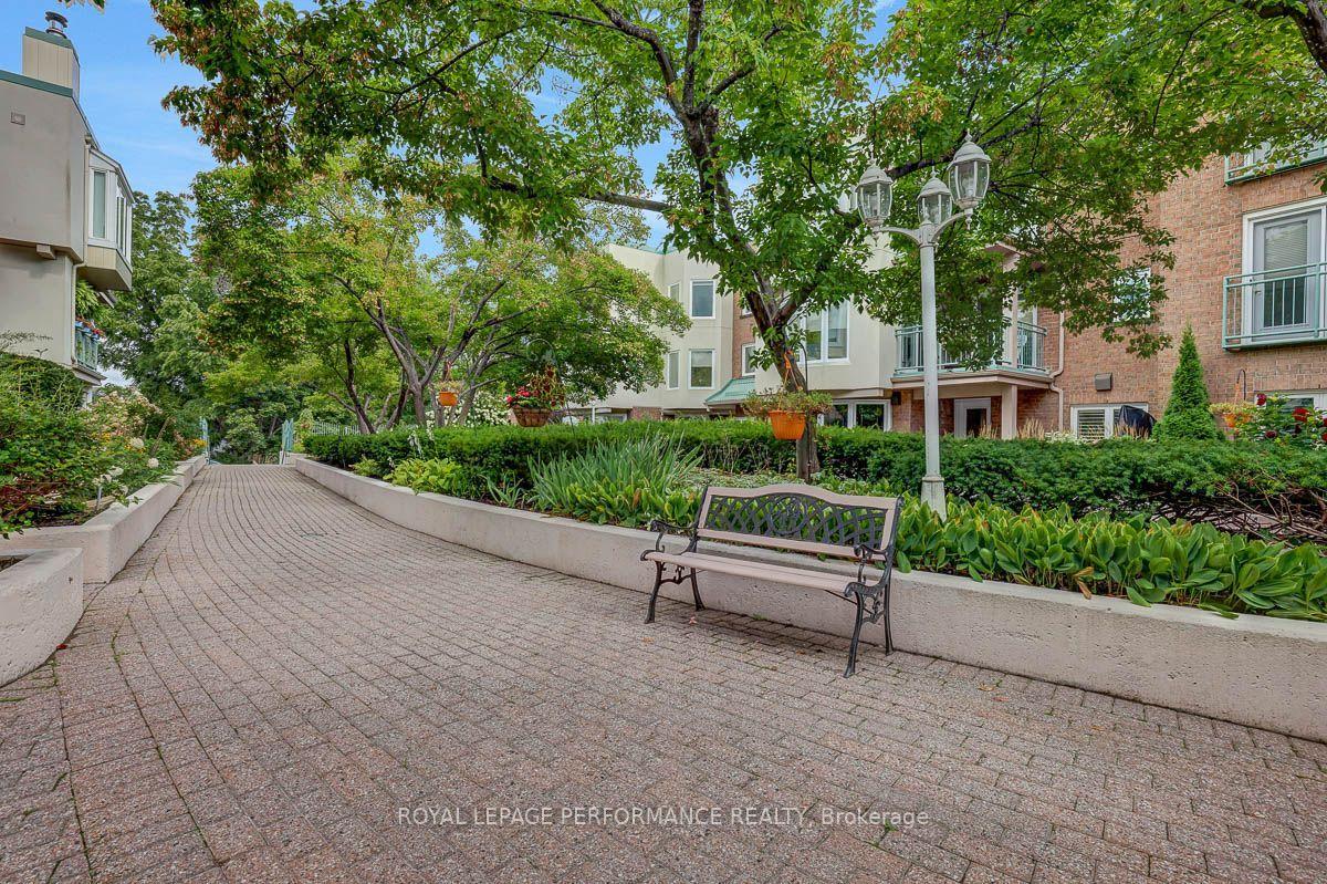 Photo 36 of Unit 401D, 1 Columbus Avenue, Ottawa, Overbrook — HOMEH