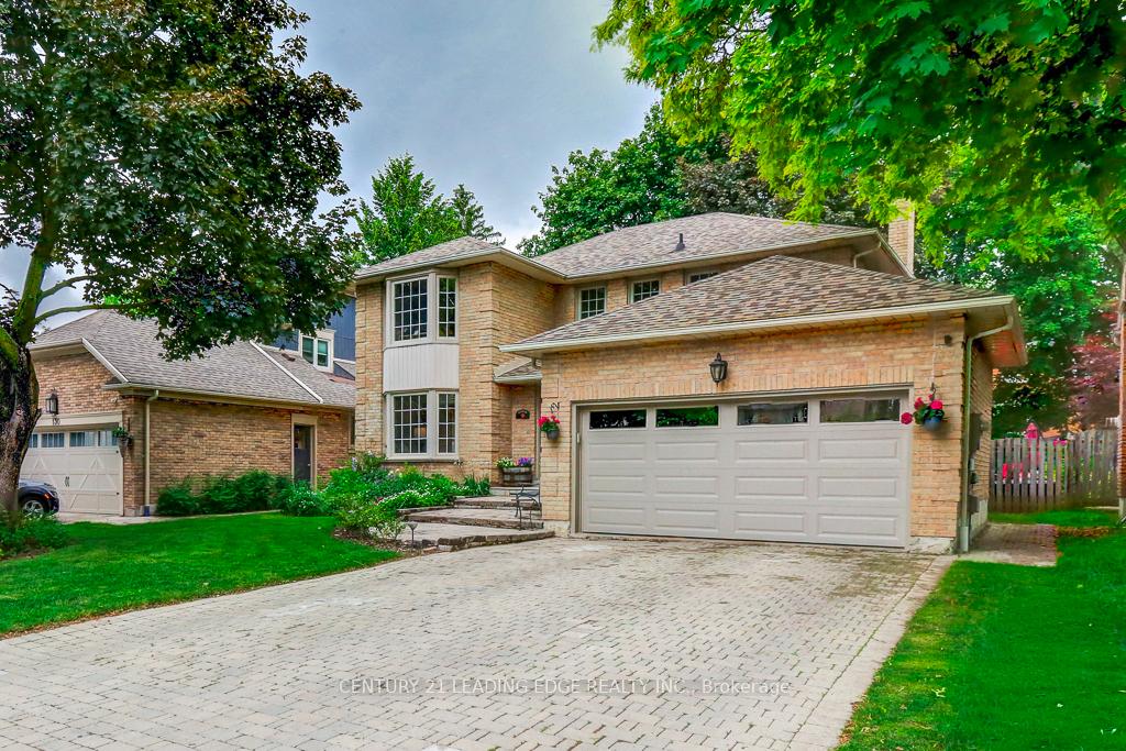 Photo 2 of 128 Reeve Drive, Markham, Markham Village — HOMEH