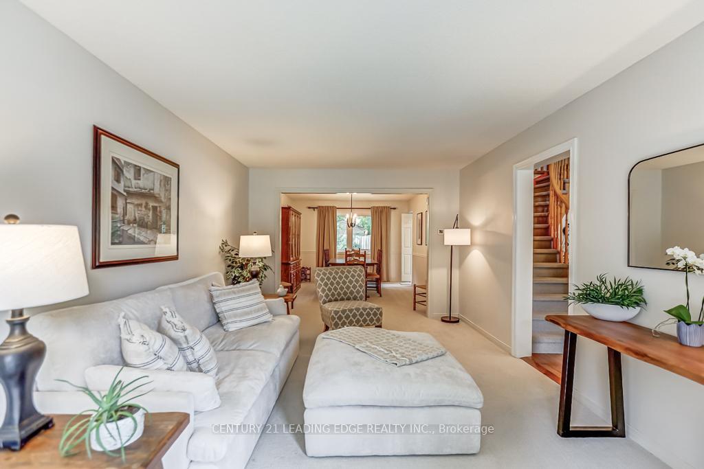 Photo 11 of 128 Reeve Drive, Markham, Markham Village — HOMEH