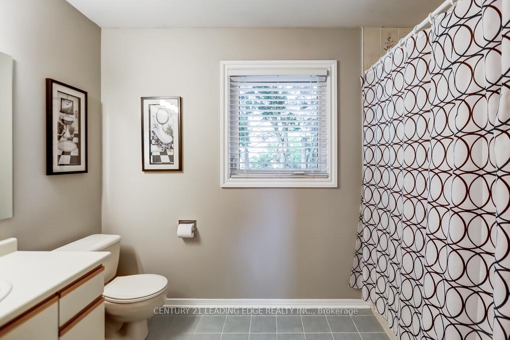 Photo 30 of 128 Reeve Drive, Markham, Markham Village — HOMEH