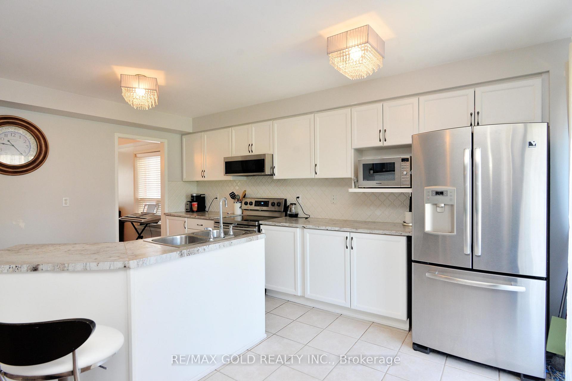 Photo 18 of 1199 Andrade Lane, Innisfil, Alcona — HOMEH