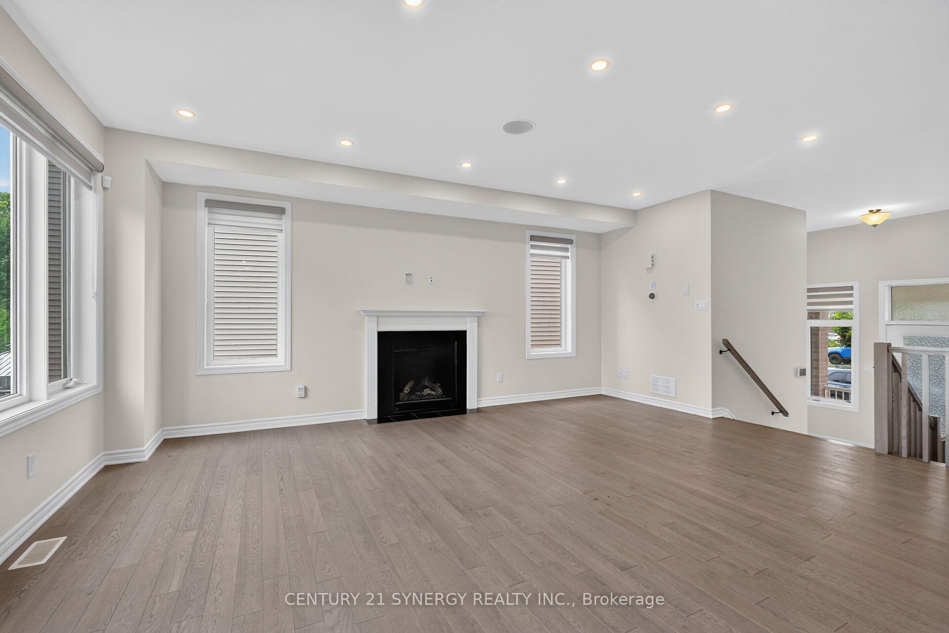 Photo 11 of 124 Des Aubrais Crescent, Ottawa, Chapel Hill South - Orleans Village — HOMEH