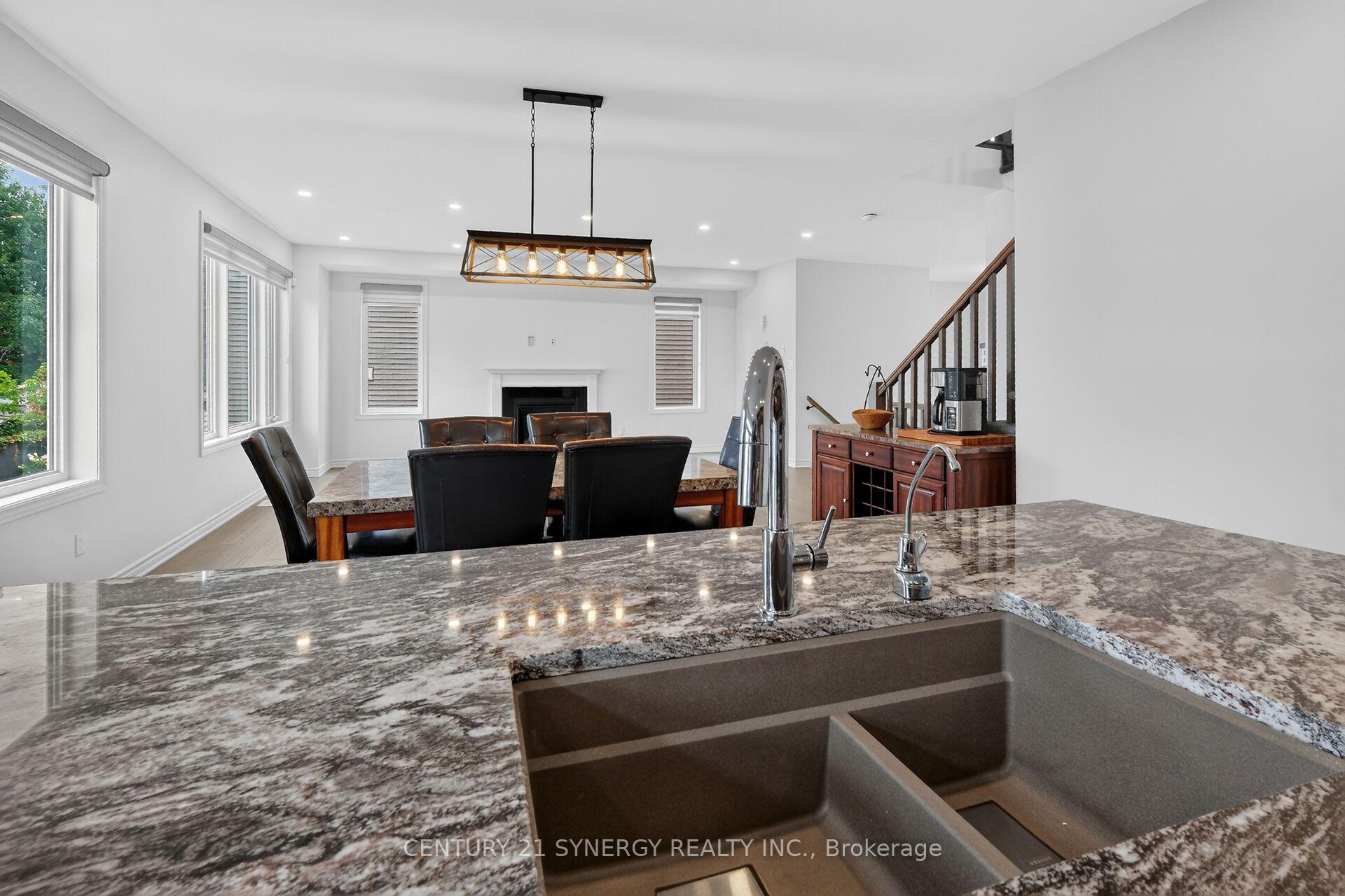 Photo 19 of 124 Des Aubrais Crescent, Ottawa, Chapel Hill South - Orleans Village — HOMEH