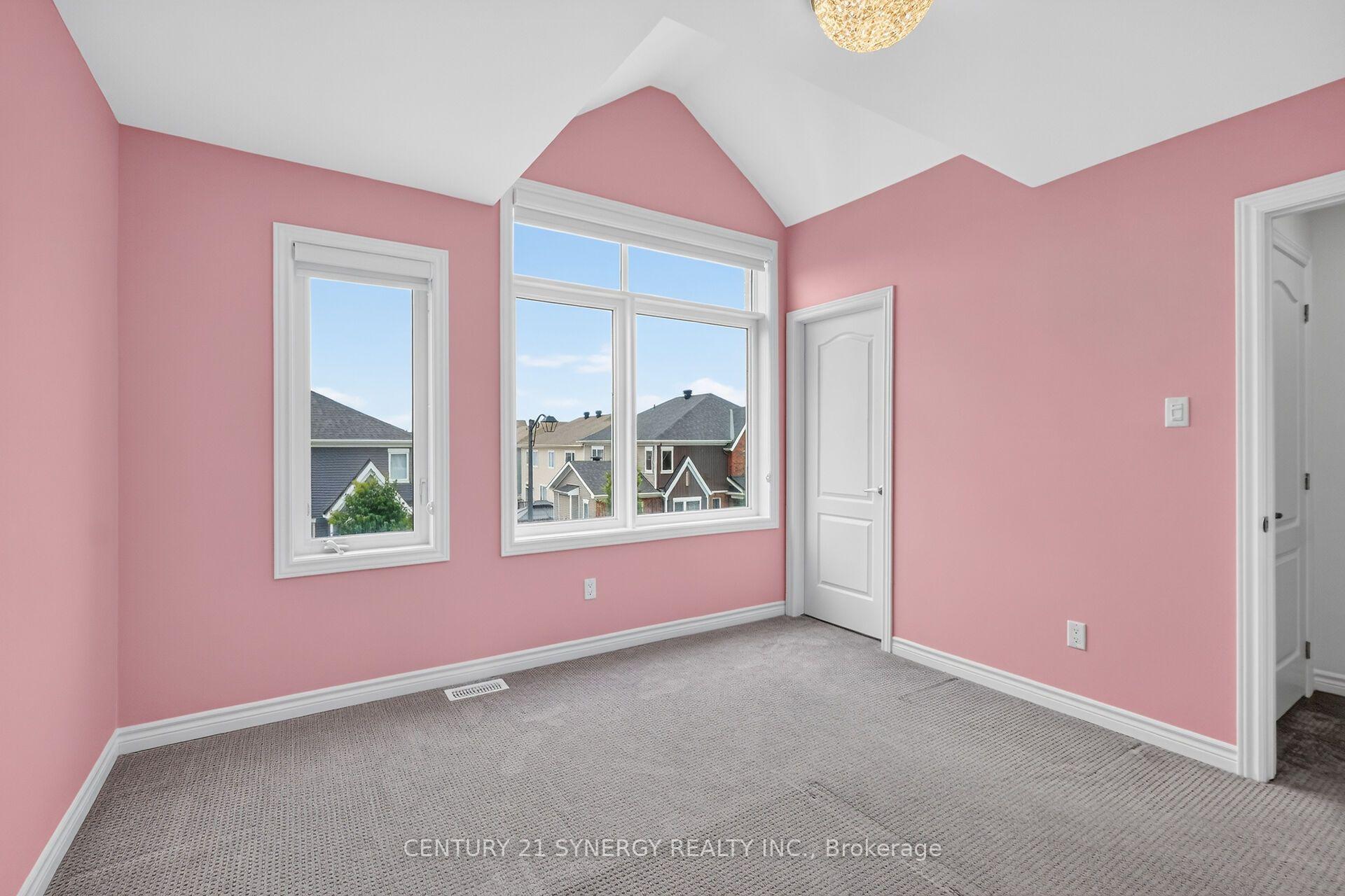 Photo 26 of 124 Des Aubrais Crescent, Ottawa, Chapel Hill South - Orleans Village — HOMEH