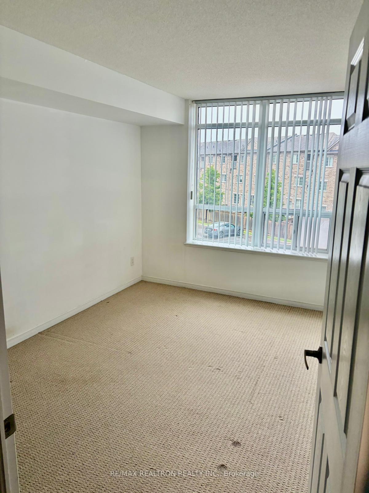 Photo 9 of Unit 201, 73 King William Crescent, Richmond Hill, Langstaff — HOMEH
