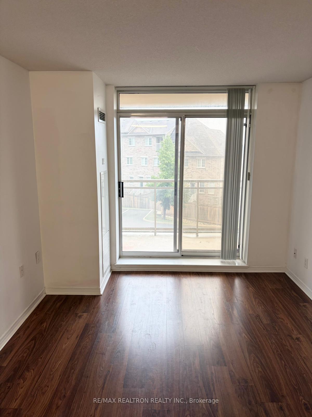 Photo 5 of Unit 201, 73 King William Crescent, Richmond Hill, Langstaff — HOMEH