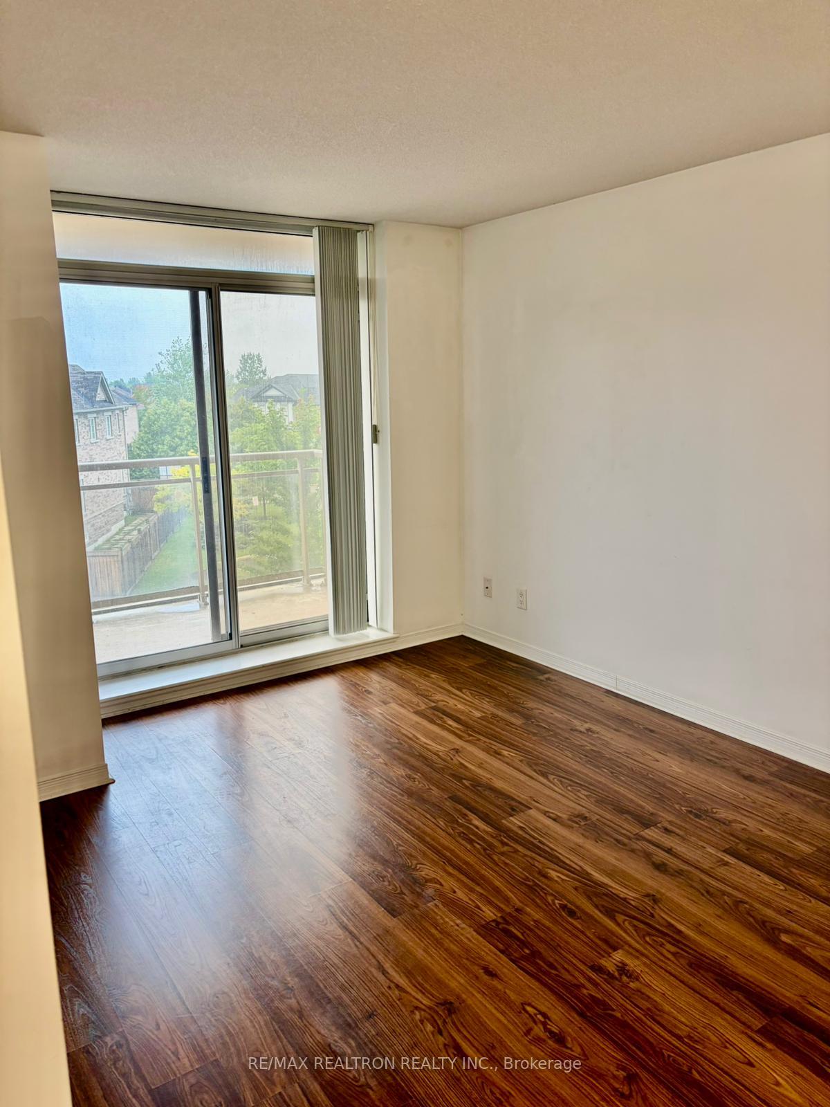 Photo 7 of Unit 201, 73 King William Crescent, Richmond Hill, Langstaff — HOMEH