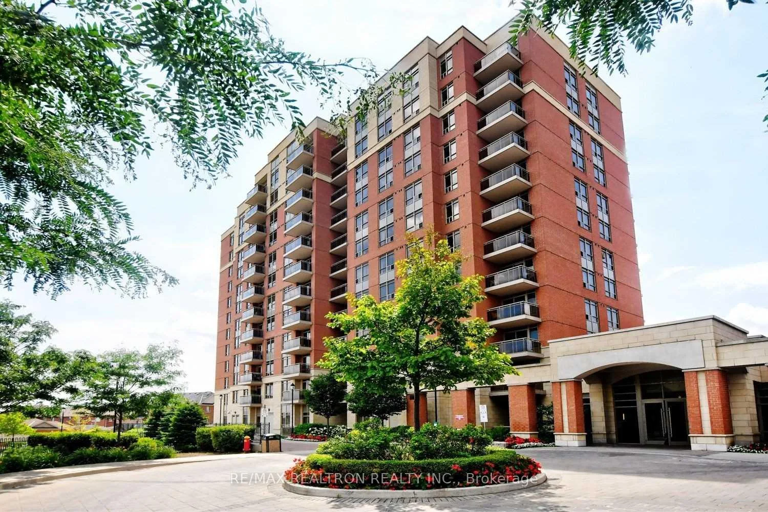 Photo 1 of Unit 201, 73 King William Crescent, Richmond Hill, Langstaff — HOMEH