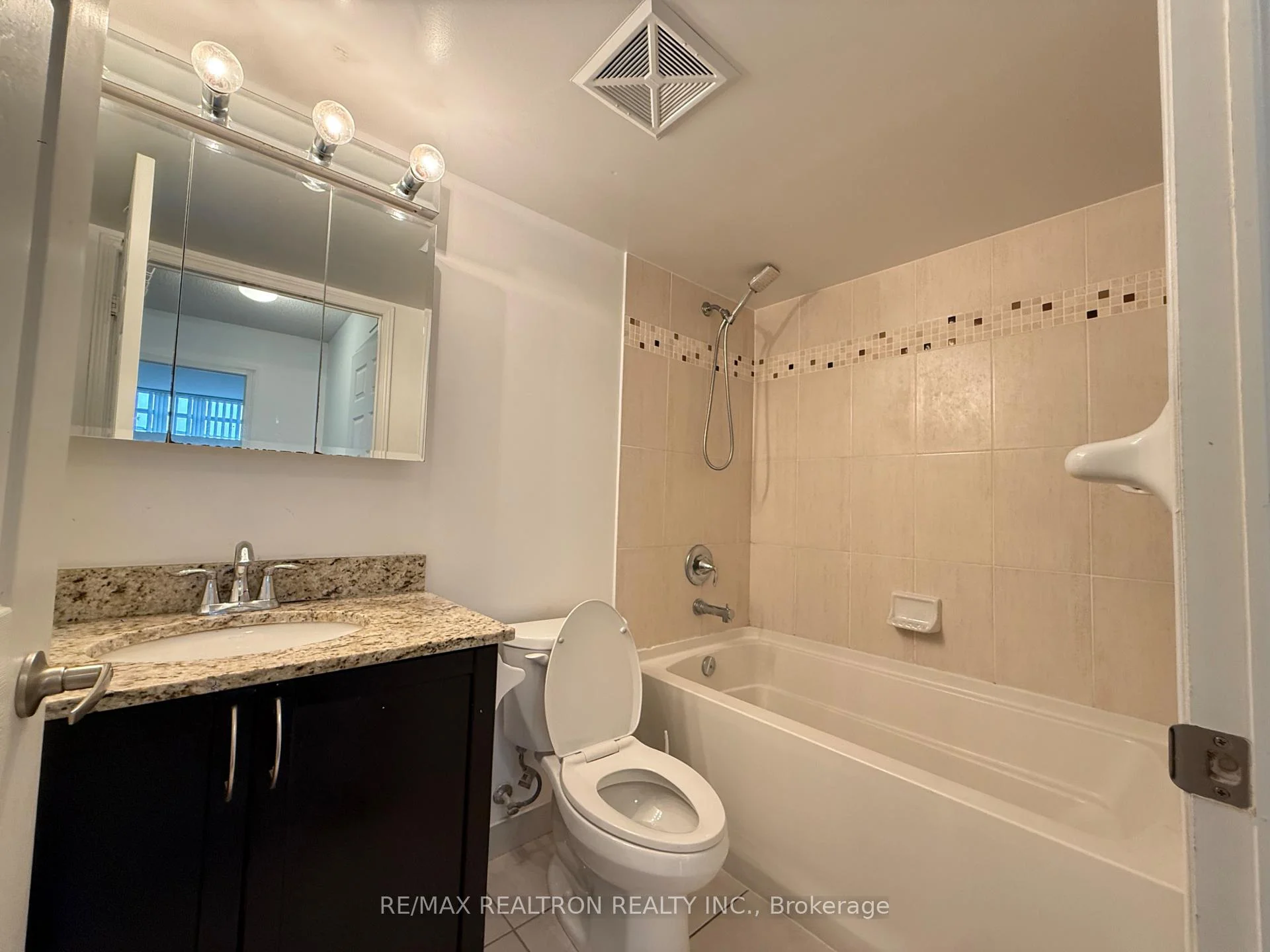Photo 21 of Unit 201, 73 King William Crescent, Richmond Hill, Langstaff — HOMEH