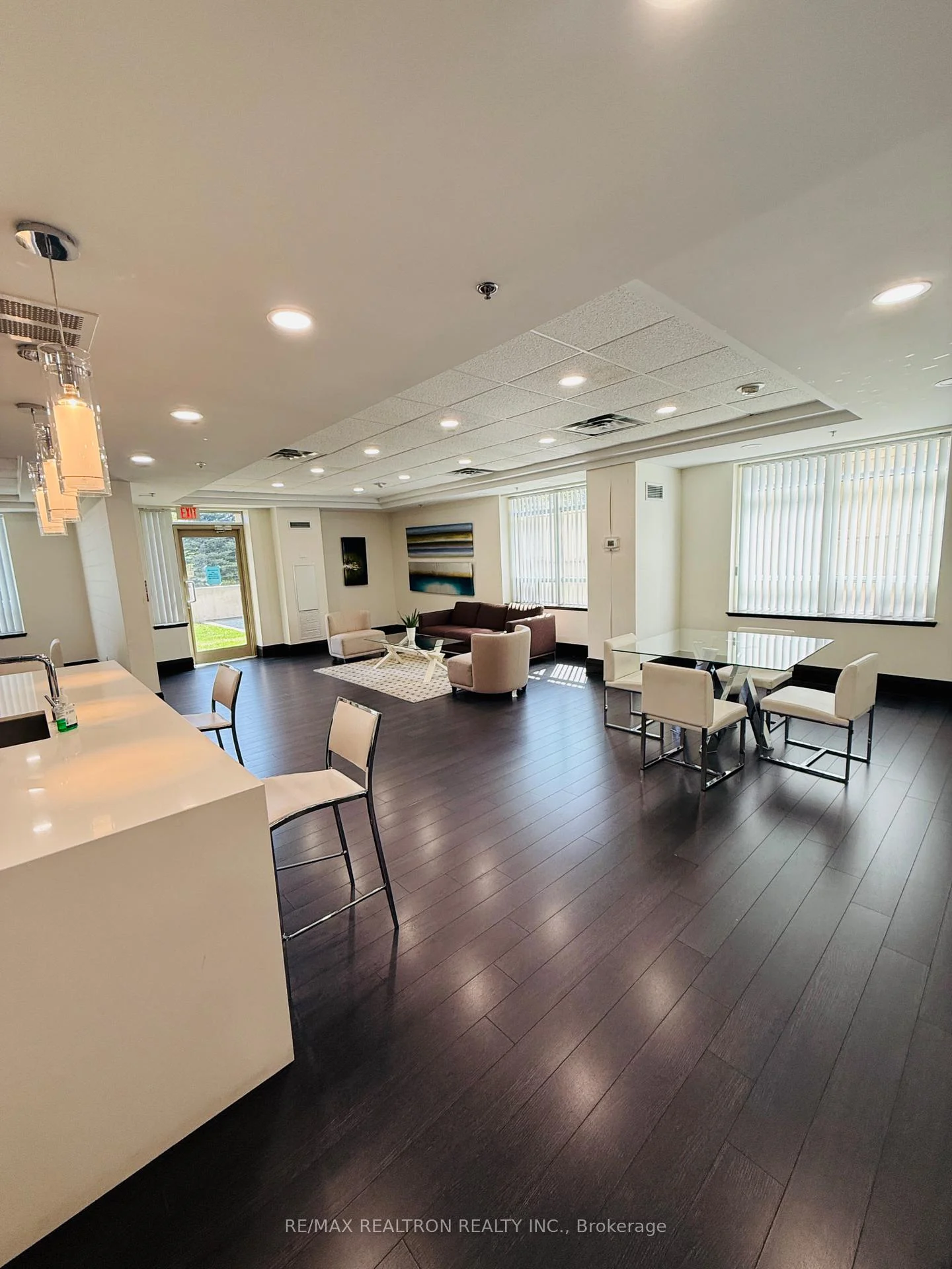 Photo 33 of Unit 201, 73 King William Crescent, Richmond Hill, Langstaff — HOMEH