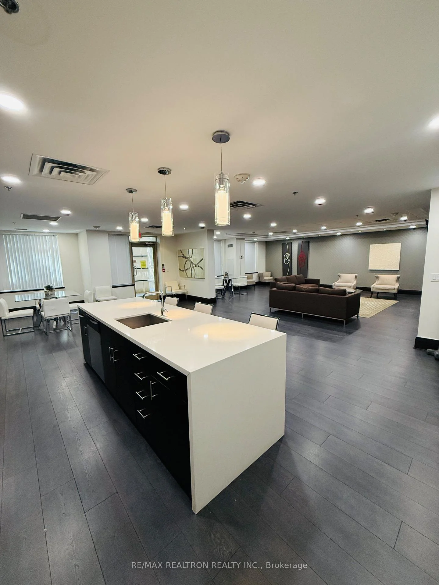 Photo 39 of Unit 201, 73 King William Crescent, Richmond Hill, Langstaff — HOMEH