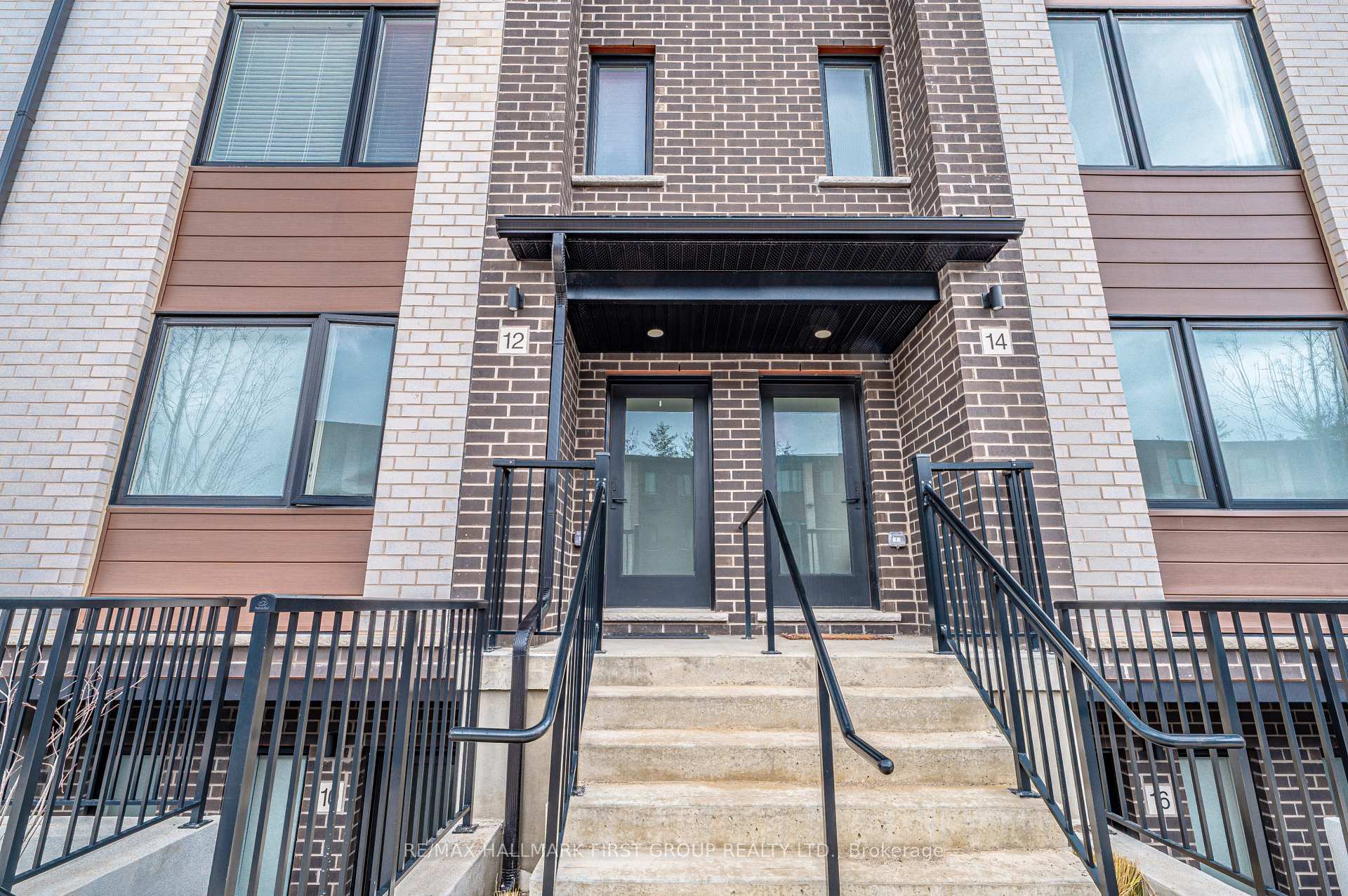 Photo 3 of 12 Lily Lane, Guelph, Clairfields/Hanlon Business Park — HOMEH