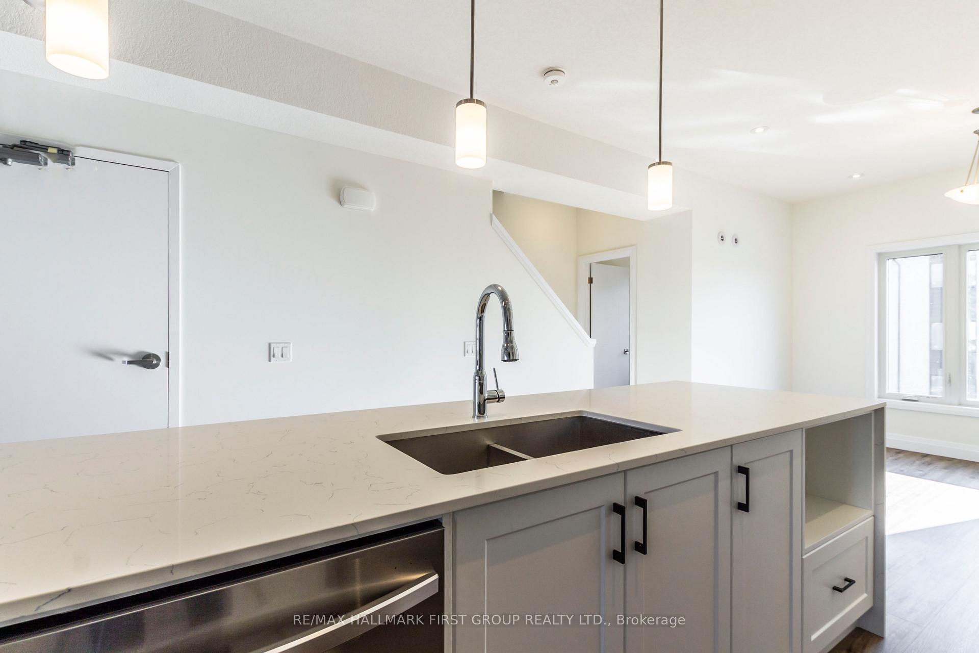 Photo 8 of 12 Lily Lane, Guelph, Clairfields/Hanlon Business Park — HOMEH