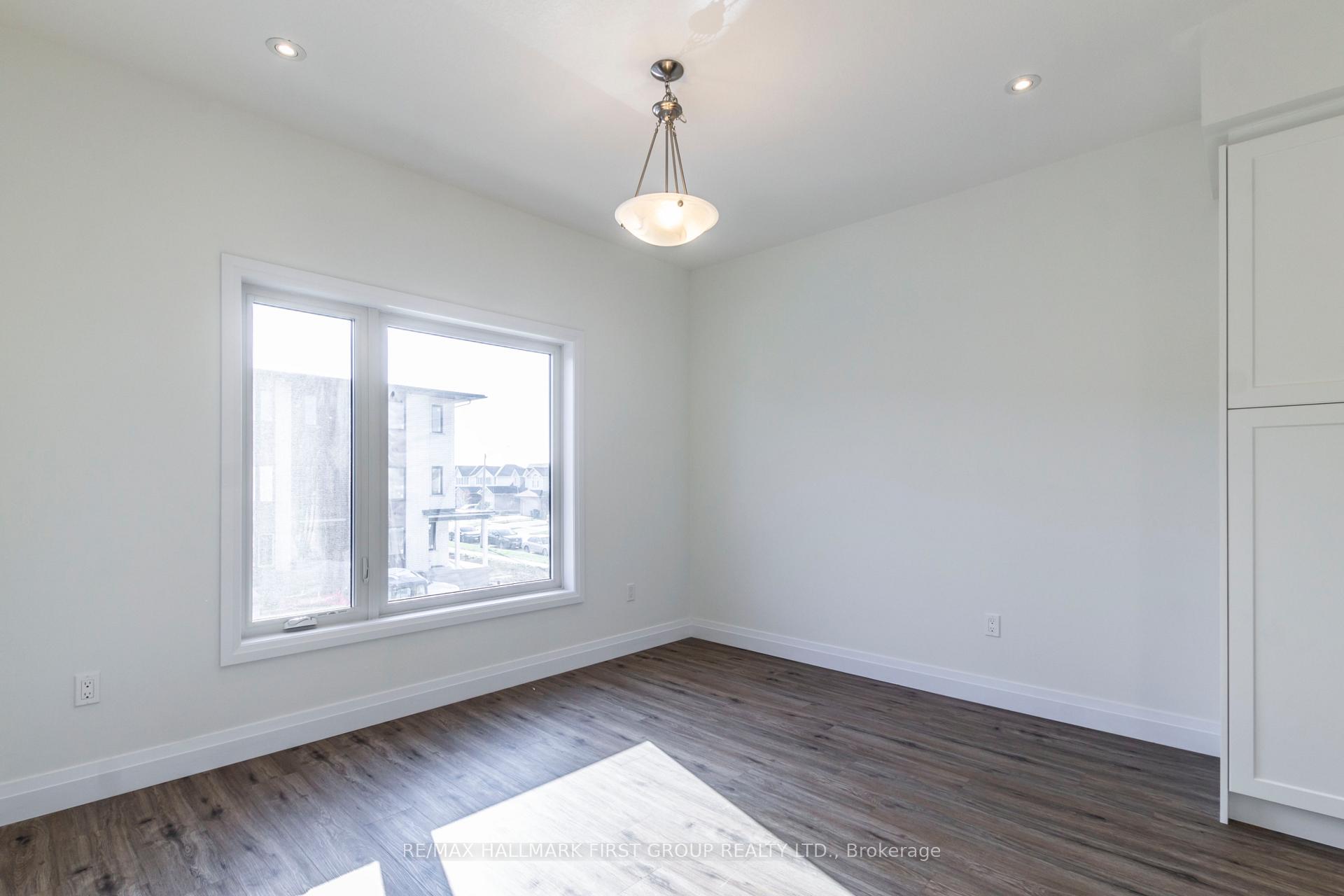 Photo 12 of 12 Lily Lane, Guelph, Clairfields/Hanlon Business Park — HOMEH
