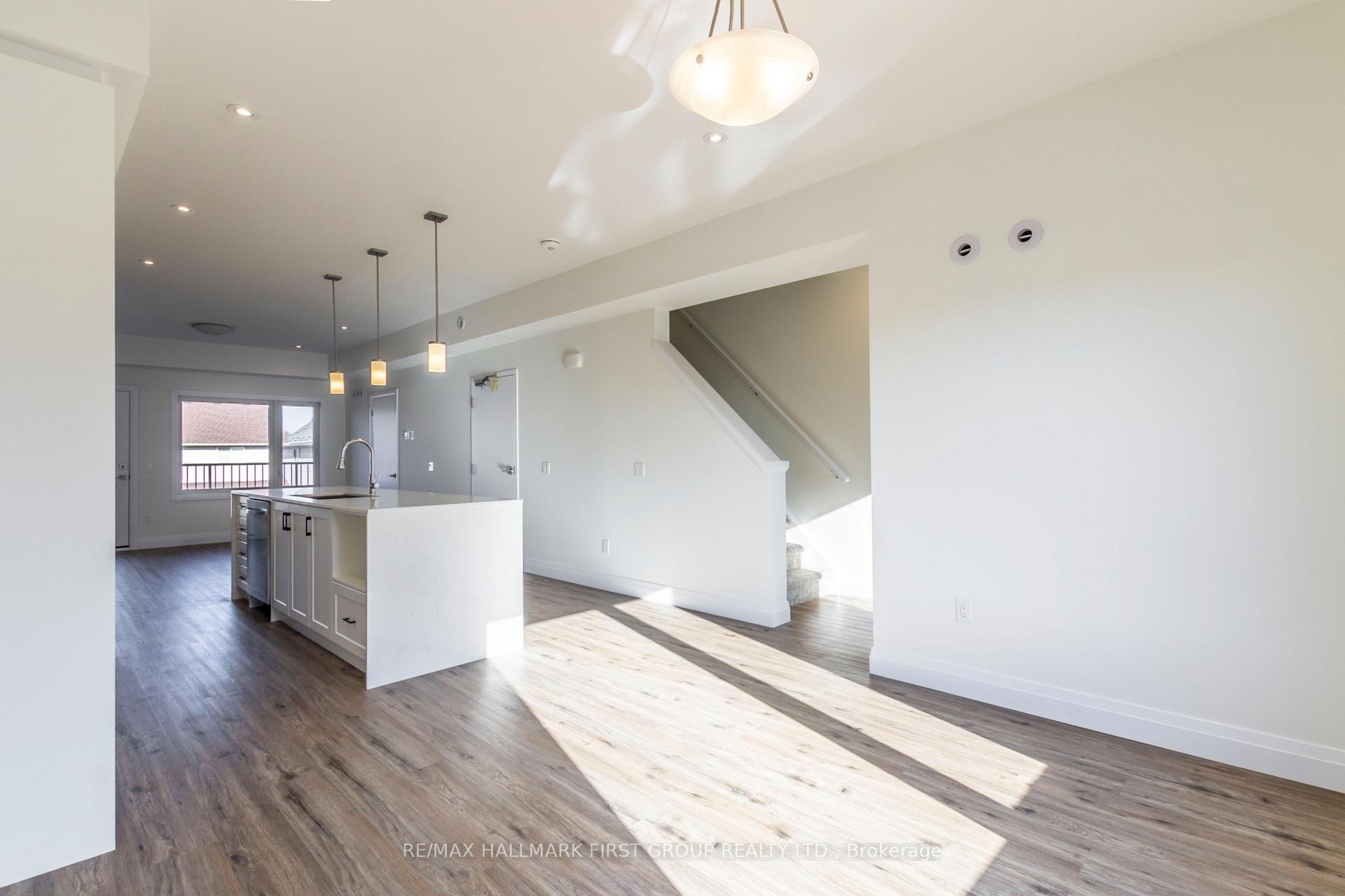 Photo 14 of 12 Lily Lane, Guelph, Clairfields/Hanlon Business Park — HOMEH