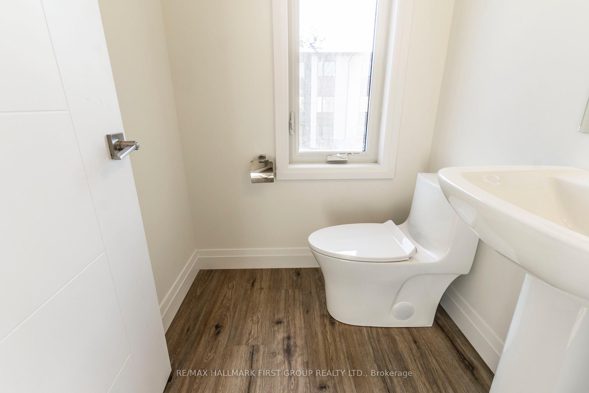 Photo 15 of 12 Lily Lane, Guelph, Clairfields/Hanlon Business Park — HOMEH