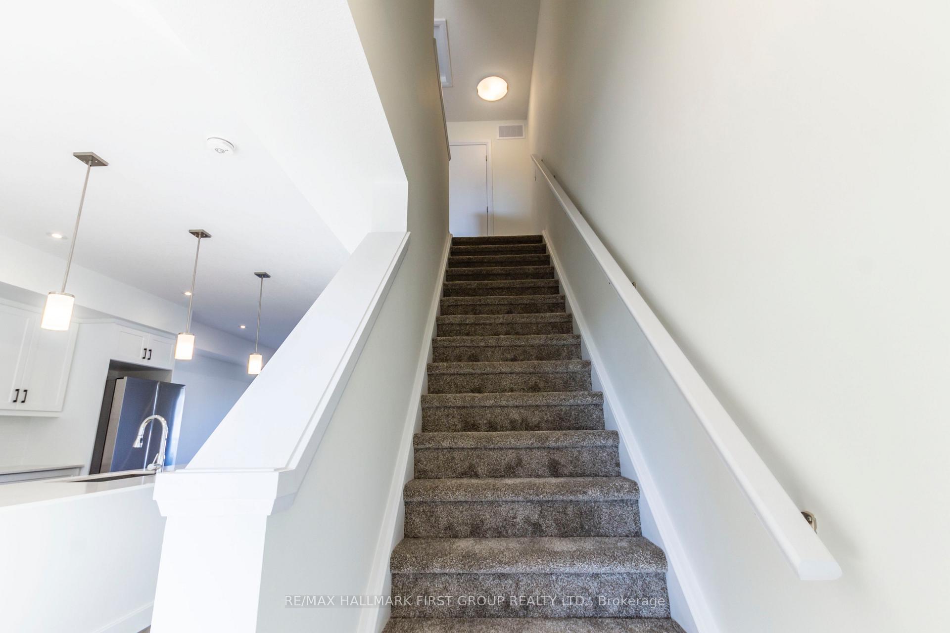 Photo 17 of 12 Lily Lane, Guelph, Clairfields/Hanlon Business Park — HOMEH