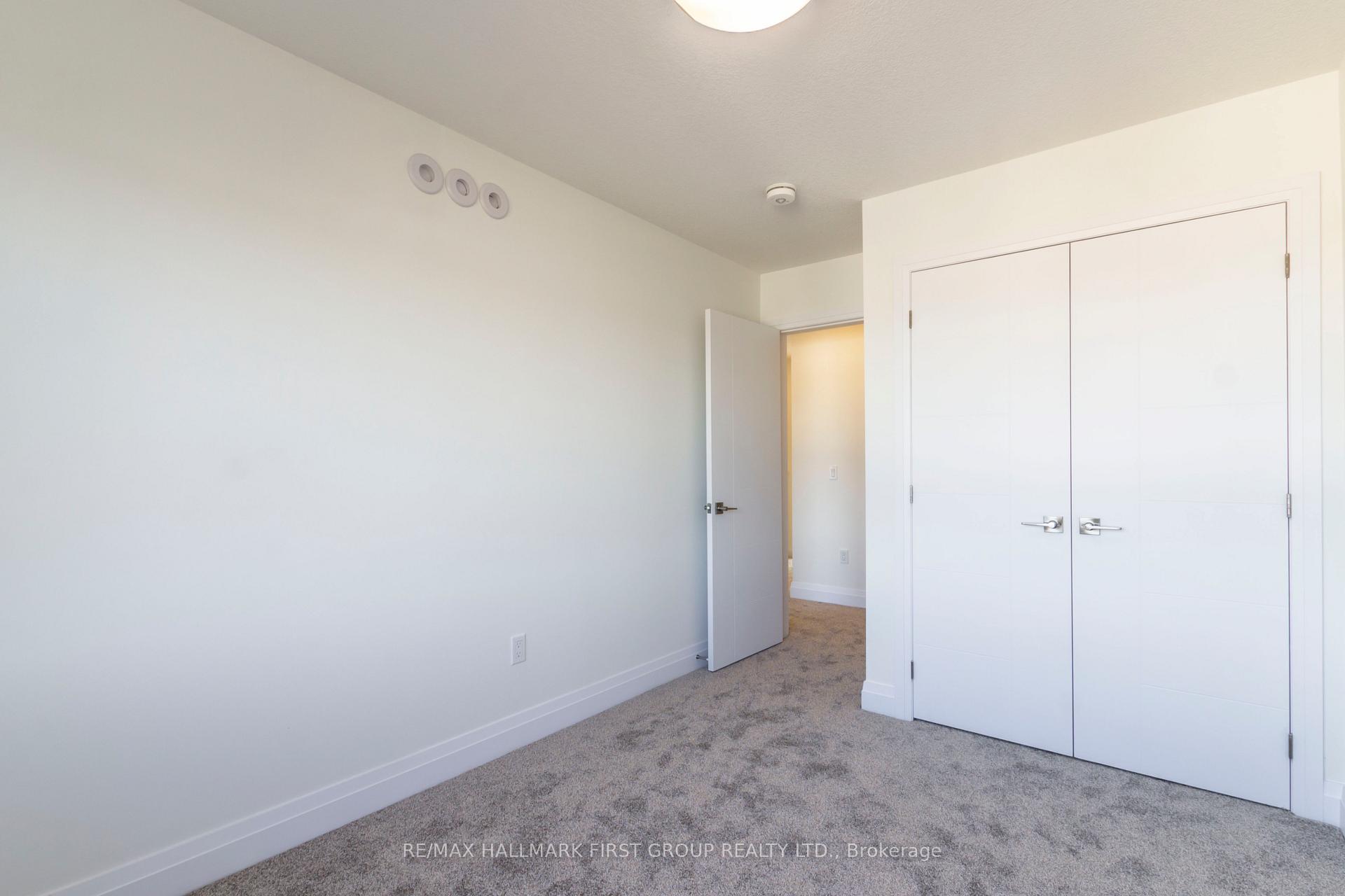Photo 22 of 12 Lily Lane, Guelph, Clairfields/Hanlon Business Park — HOMEH