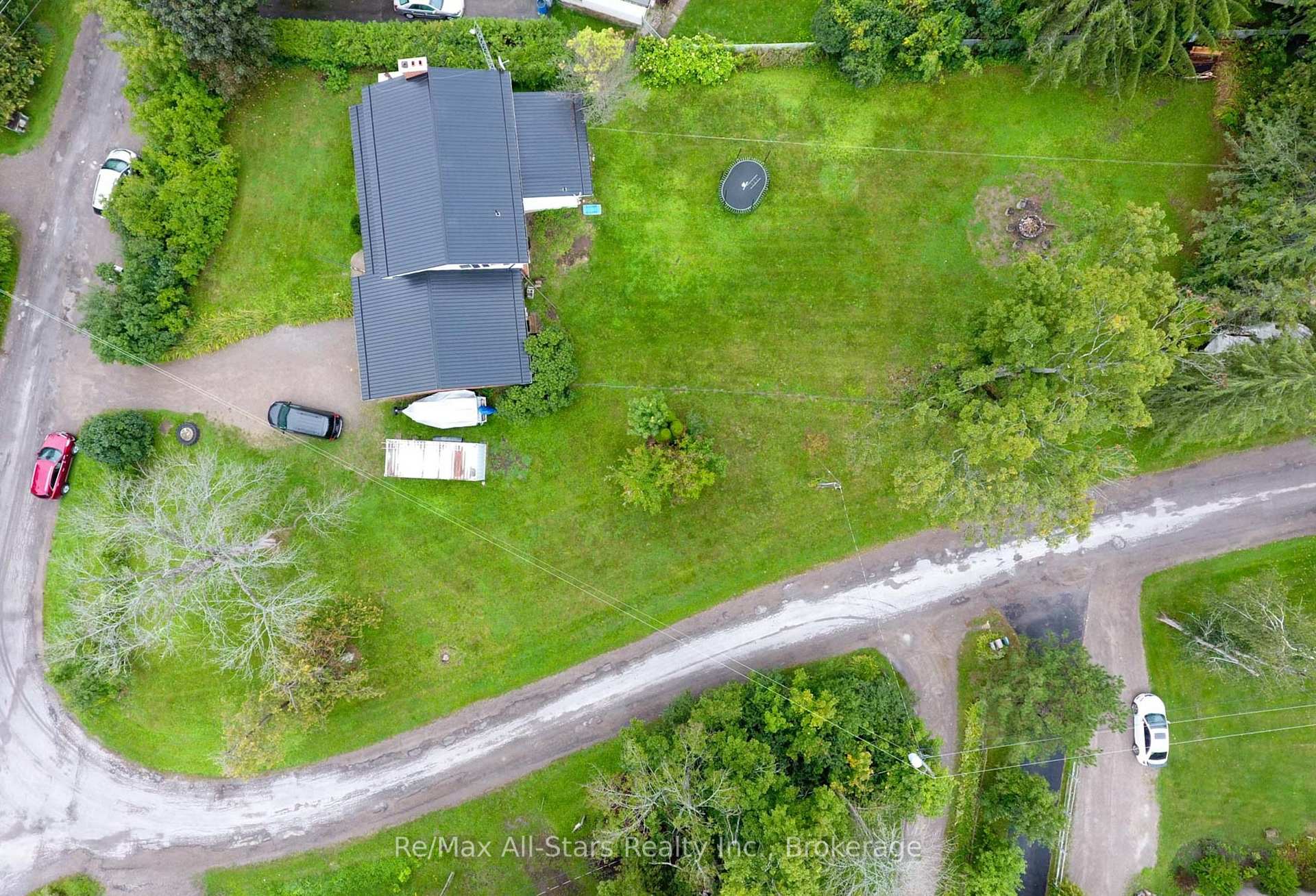 Photo 5 of 65 Butternut Drive, Kawartha Lakes, Lindsay — HOMEH
