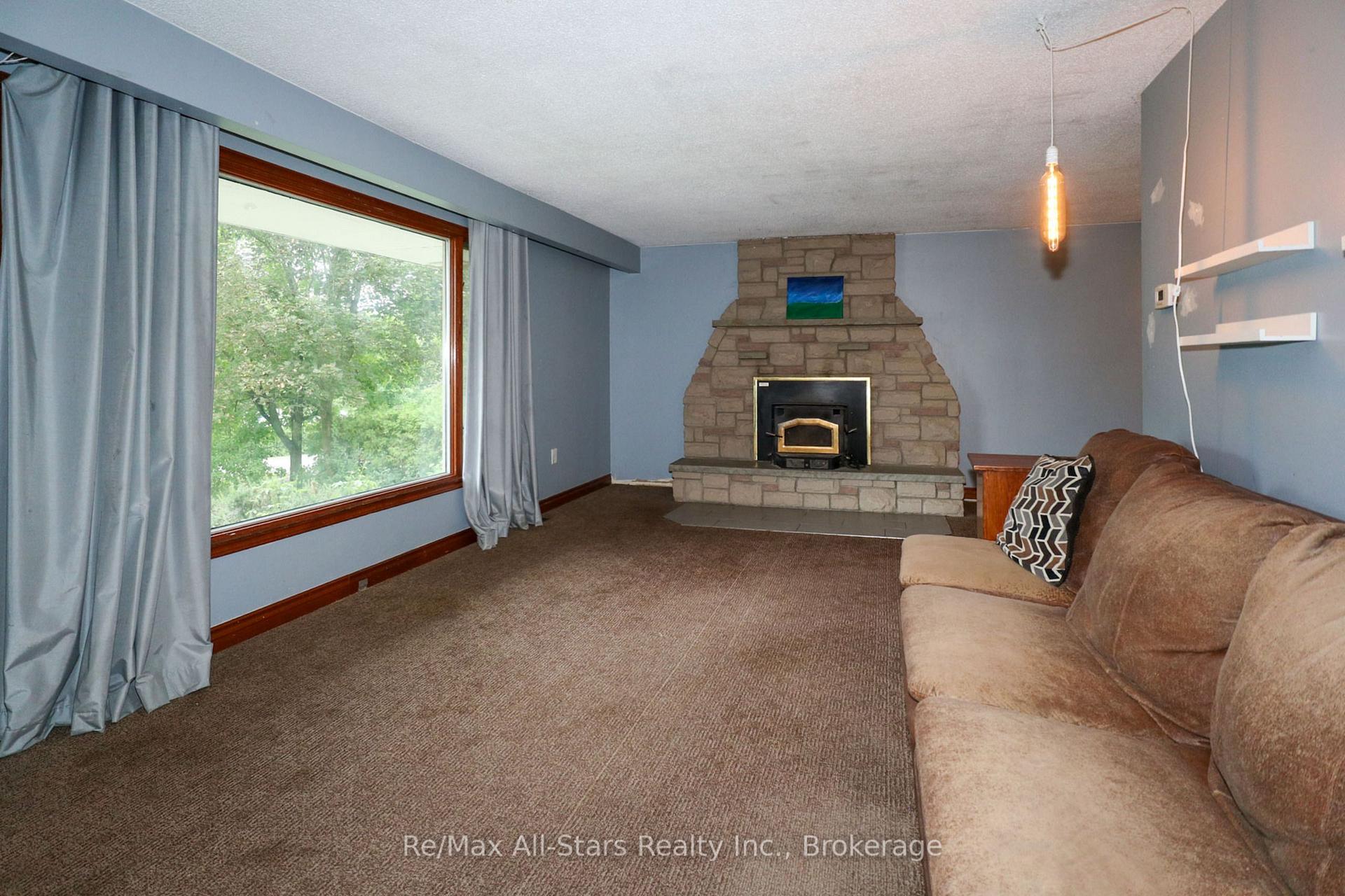 Photo 6 of 65 Butternut Drive, Kawartha Lakes, Lindsay — HOMEH