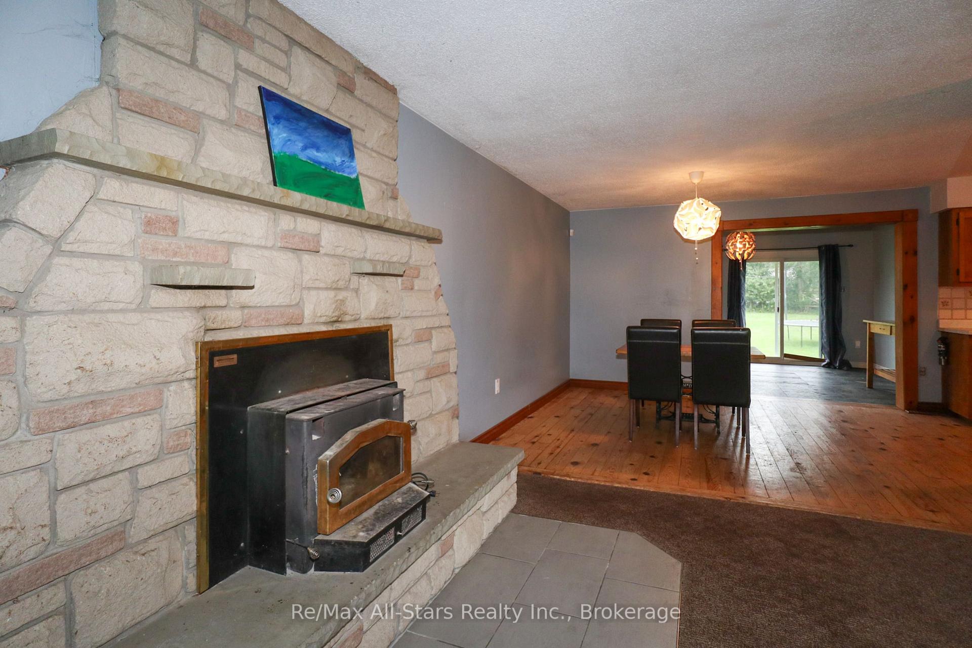 Photo 7 of 65 Butternut Drive, Kawartha Lakes, Lindsay — HOMEH