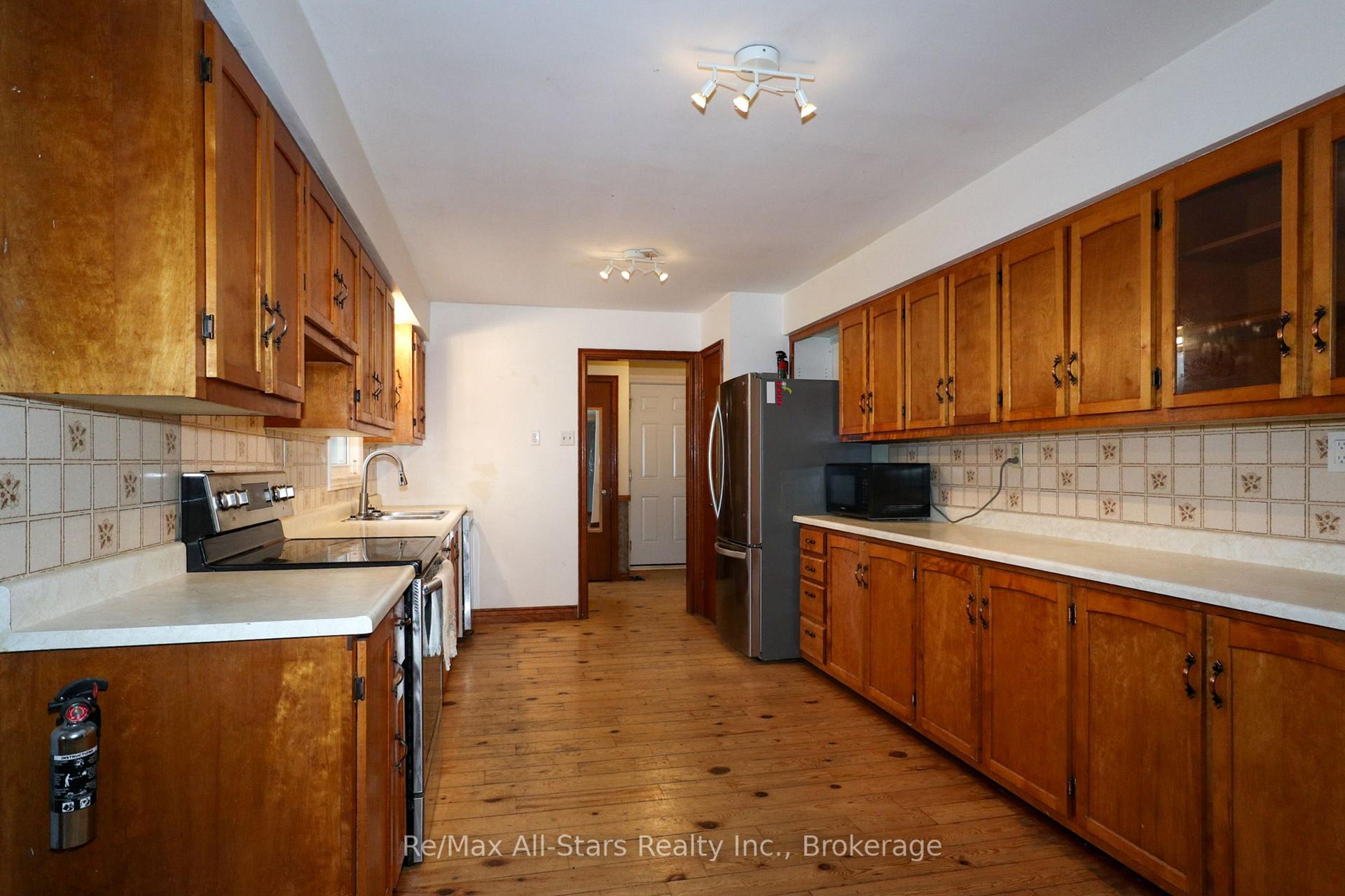 Photo 11 of 65 Butternut Drive, Kawartha Lakes, Lindsay — HOMEH