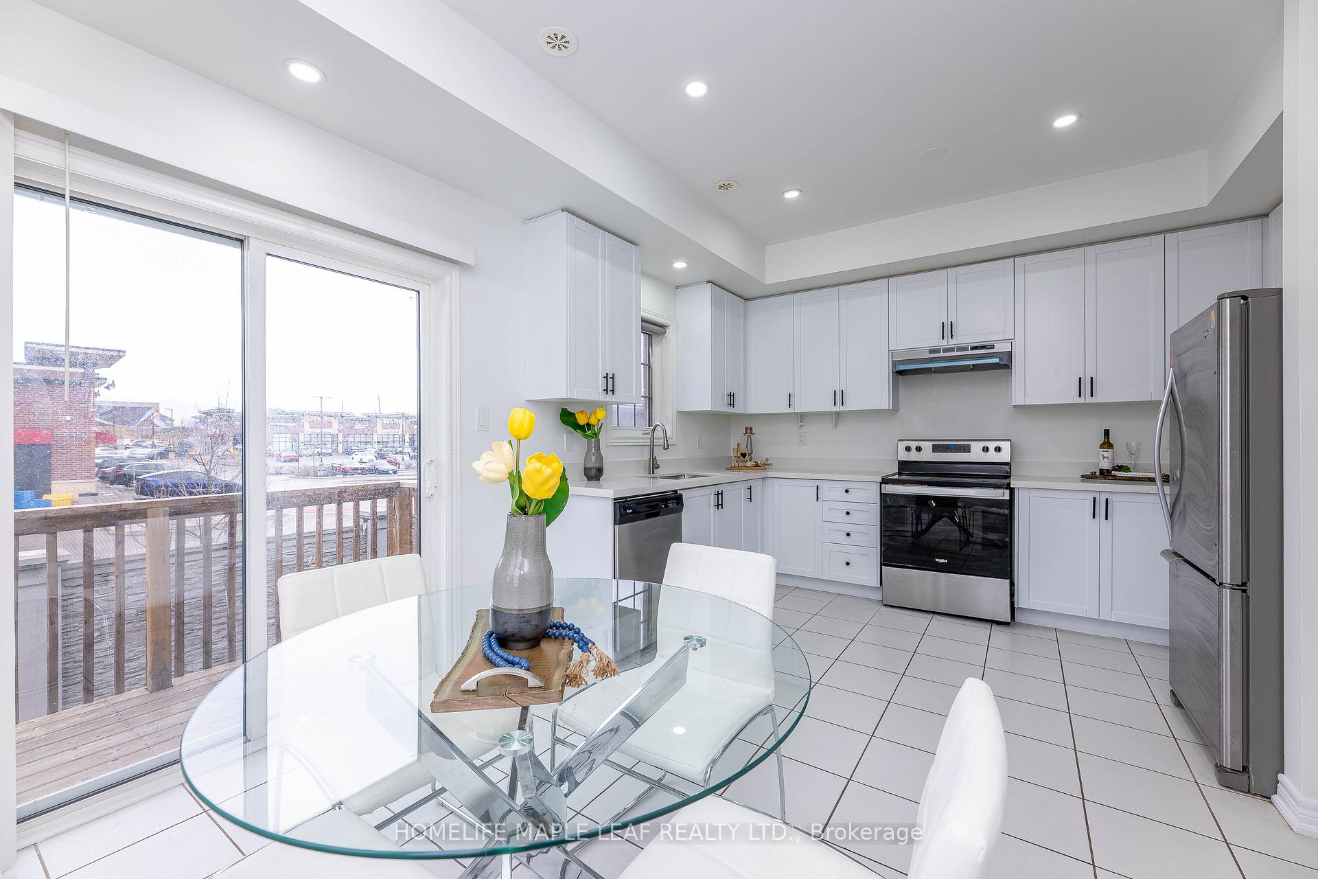 Photo 8 of 2 Cedarland Road E, Brampton, Credit Valley — HOMEH