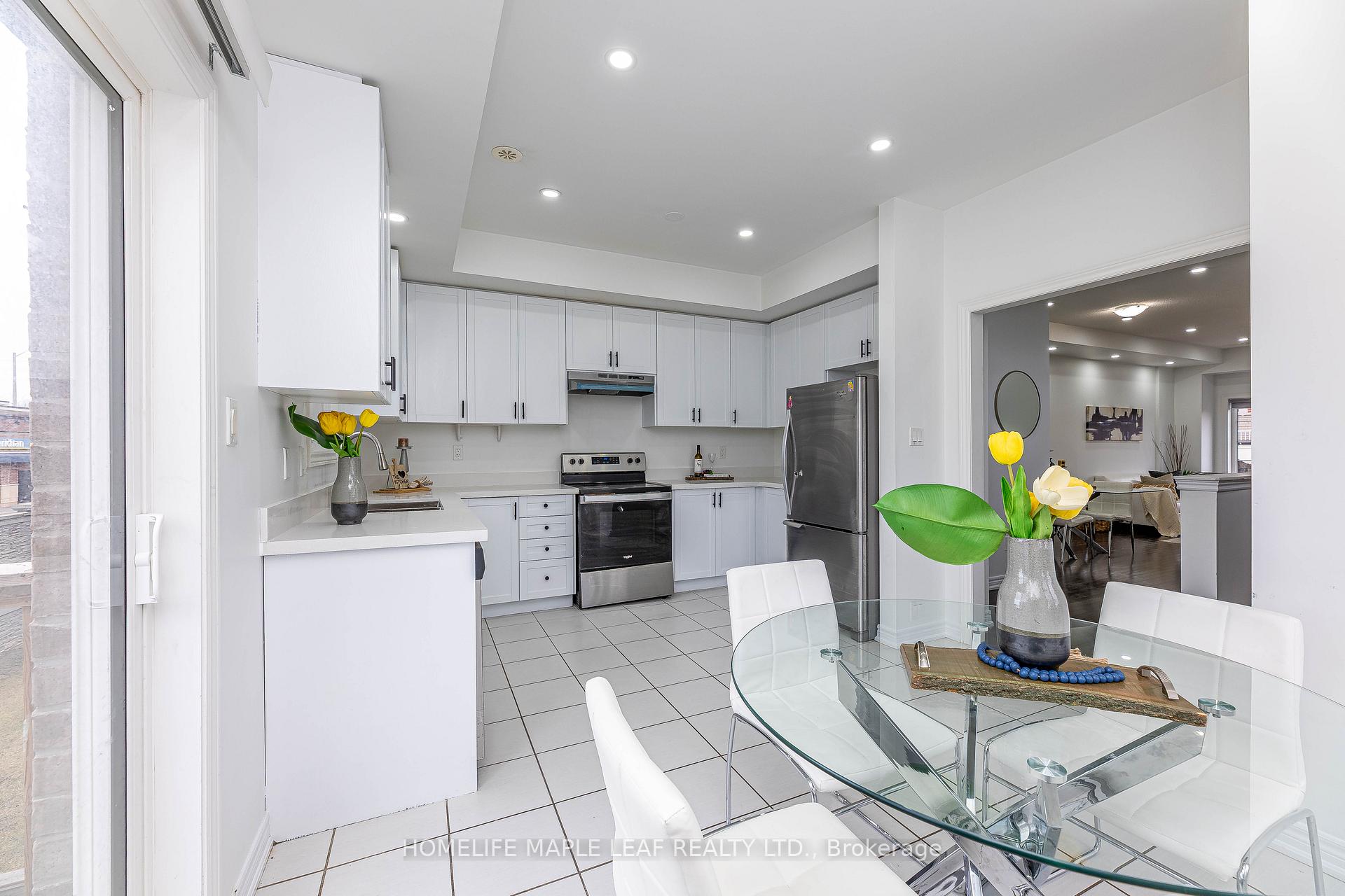 Photo 9 of 2 Cedarland Road E, Brampton, Credit Valley — HOMEH