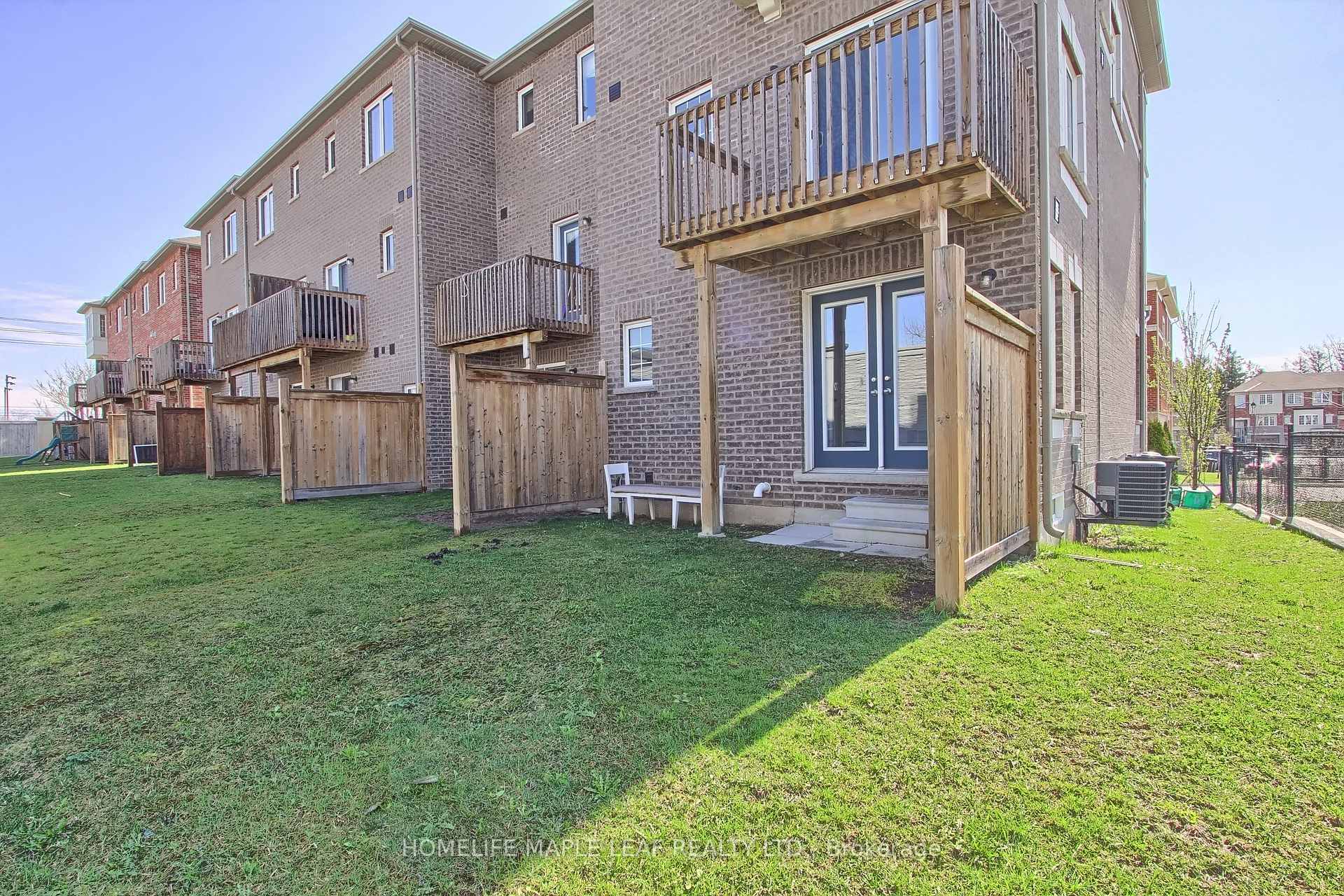 Photo 42 of 2 Cedarland Road E, Brampton, Credit Valley — HOMEH