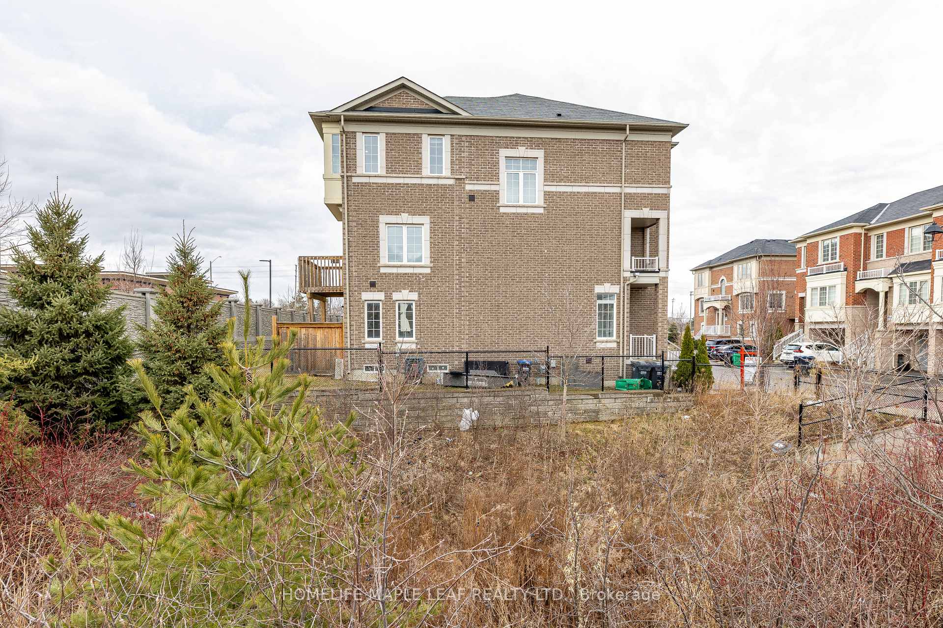 Photo 46 of 2 Cedarland Road E, Brampton, Credit Valley — HOMEH