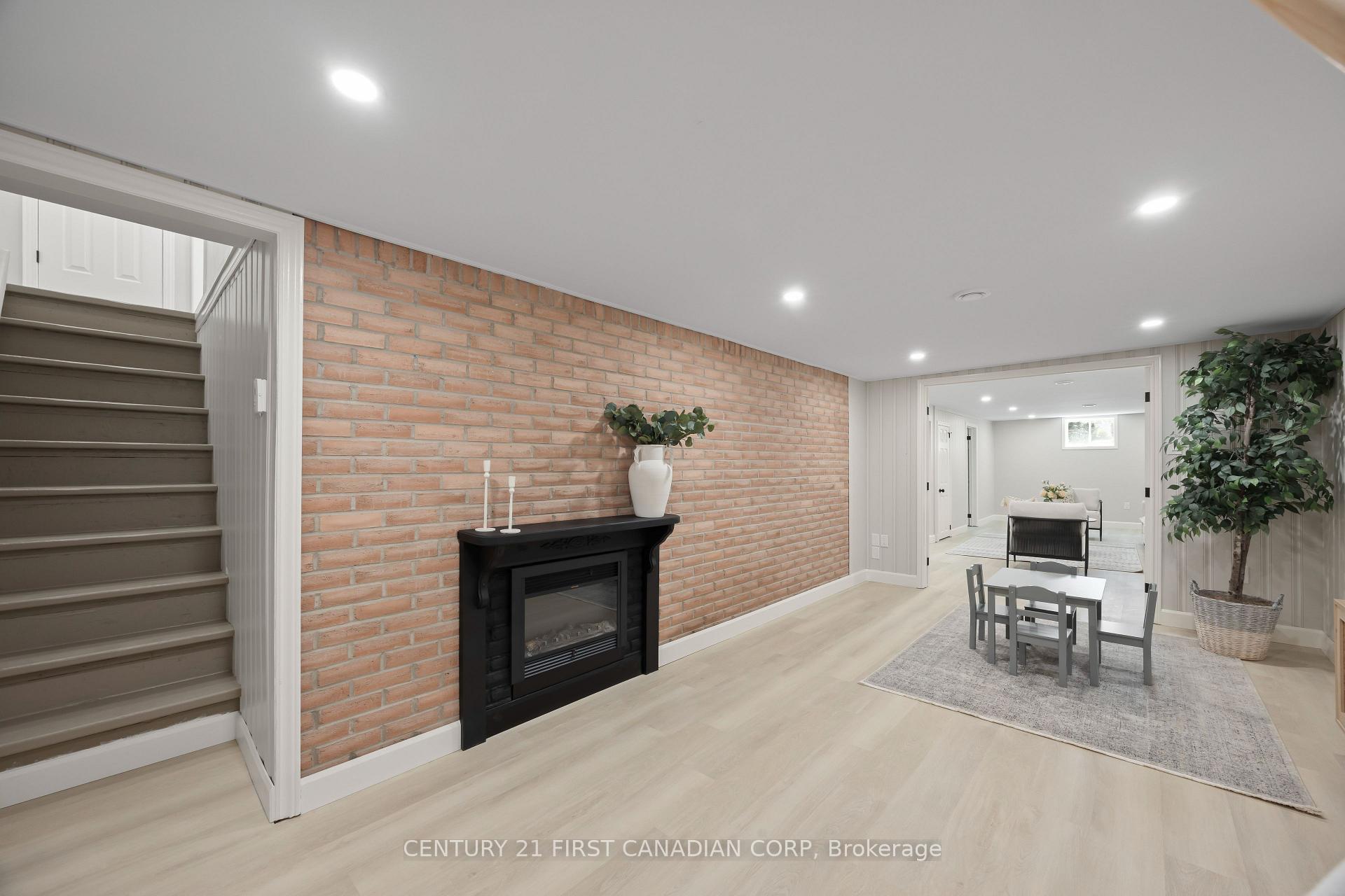 Photo 29 of 34314 Denfield Road, Lucan Biddulph, Clandeboye — HOMEH